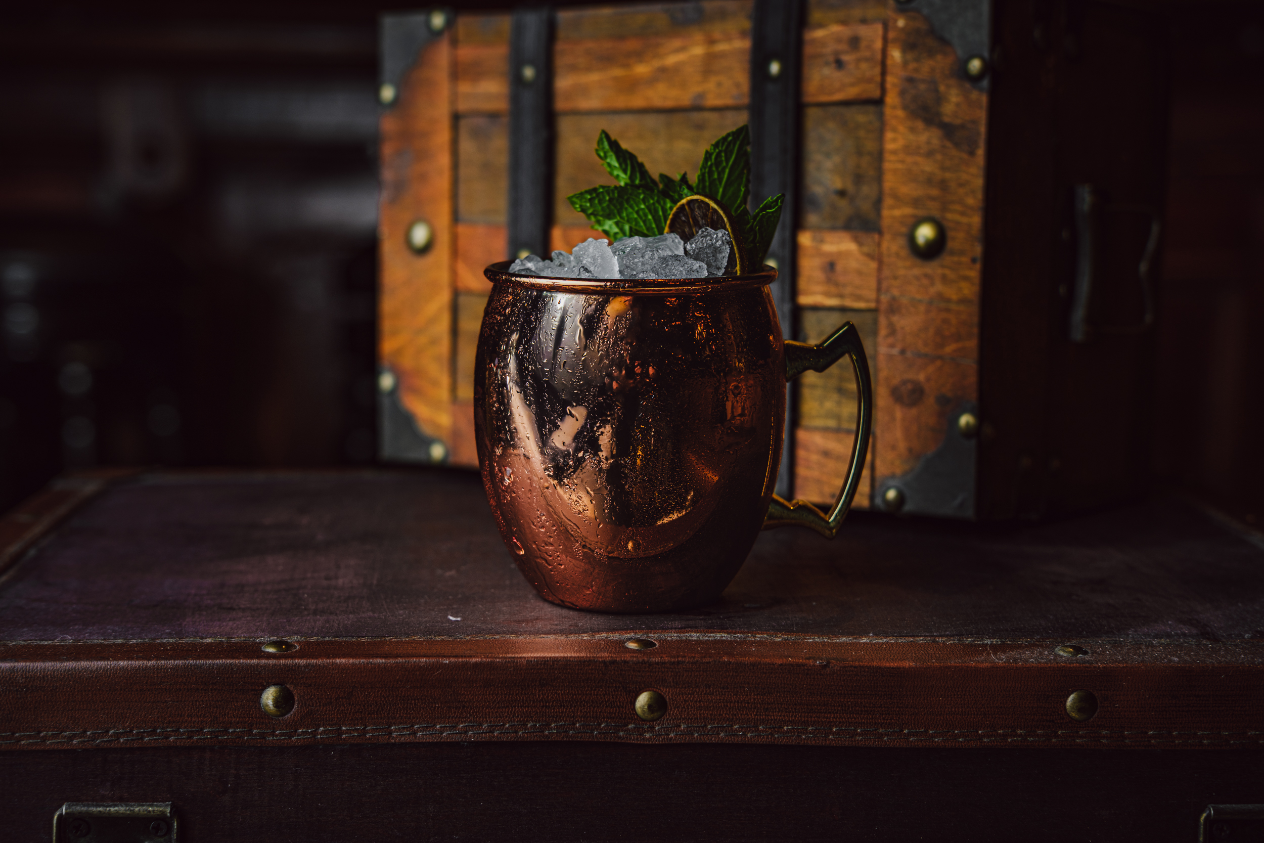 this cocktail lounge is marked by great drinks, live music, and tahoe spirit every weekend