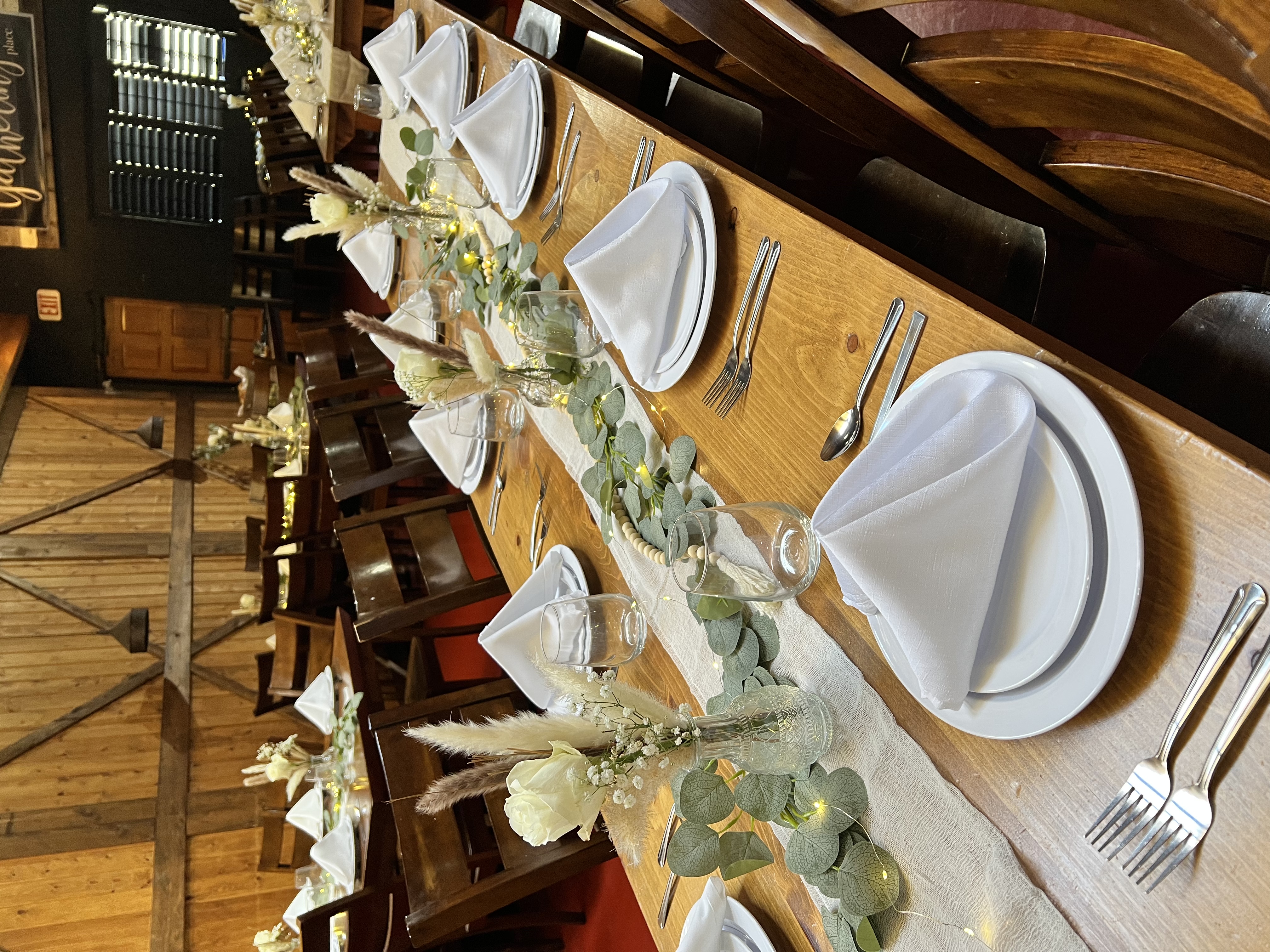 white plates with napkins