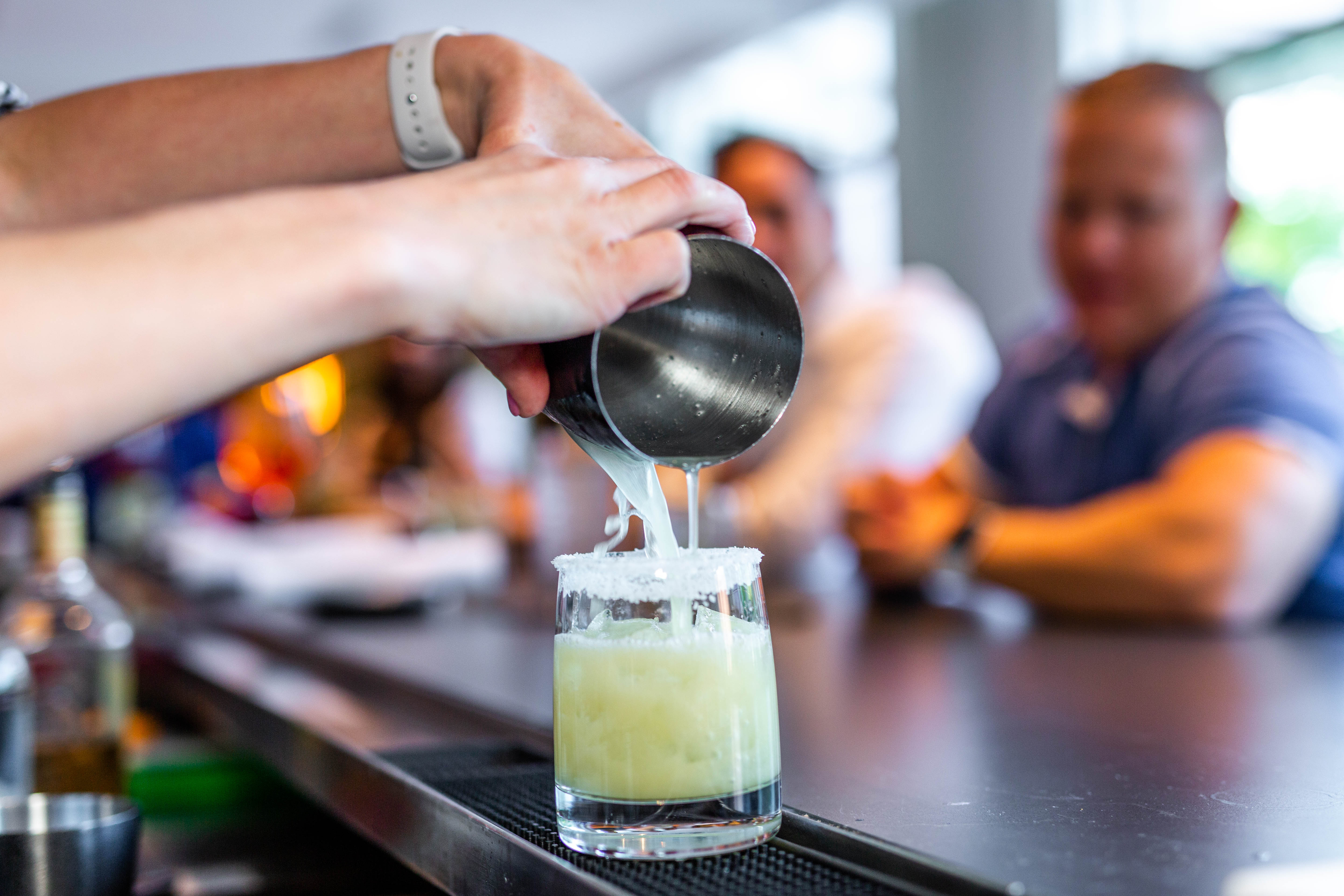bar in columbus with outdoor seating