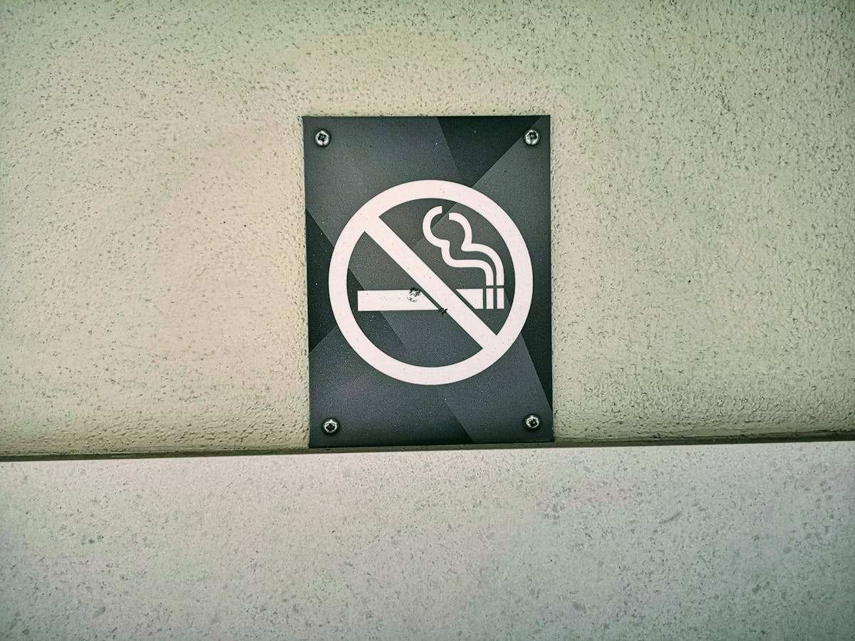 a no smoking sign