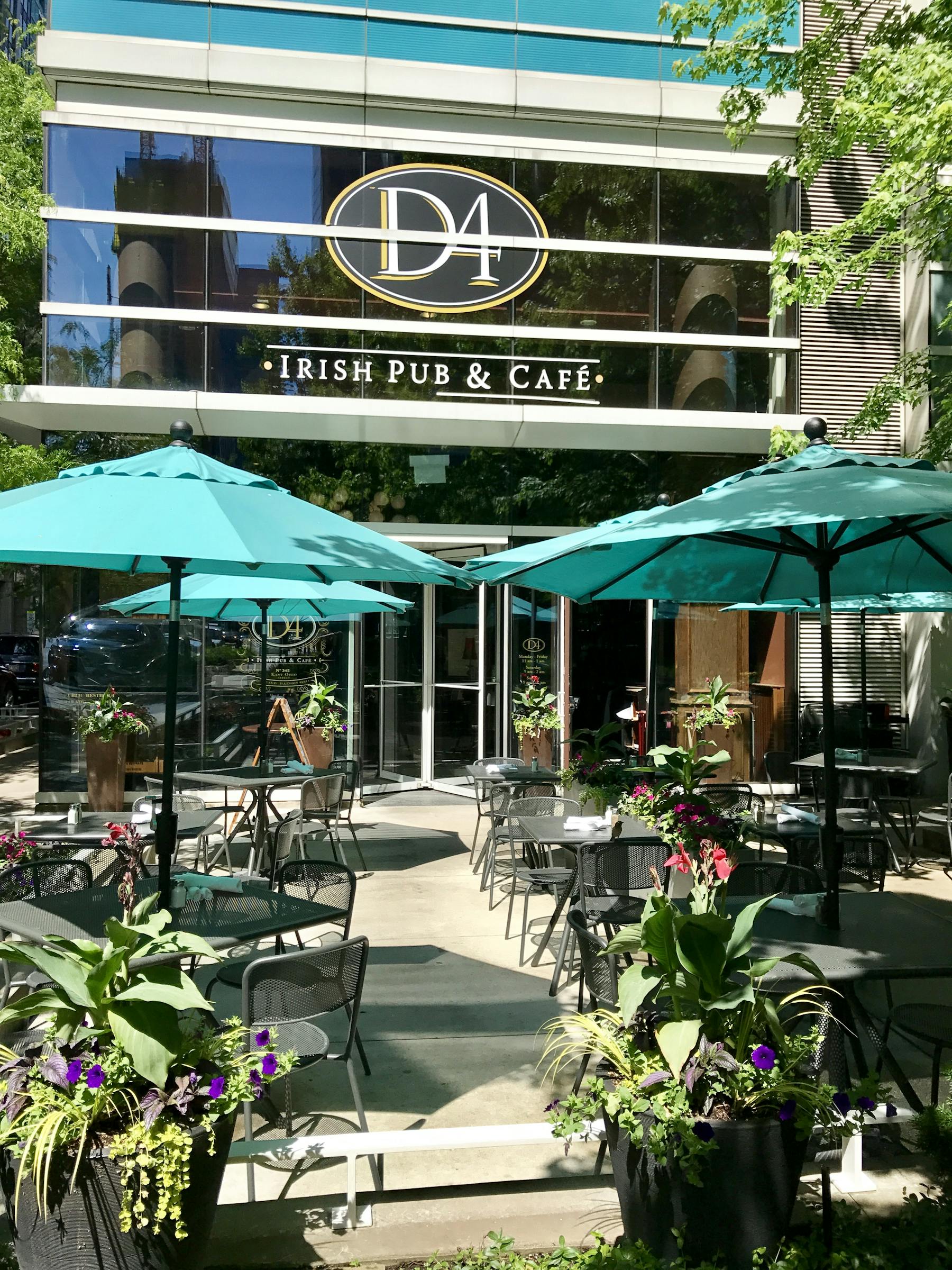 D4 Irish Pub & Cafe