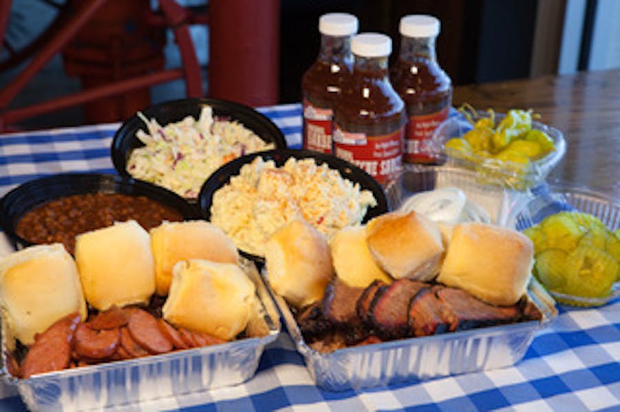 Signature Smokehouse Salad | Big Al's Smokehouse BBQ | BBQ Restaurant