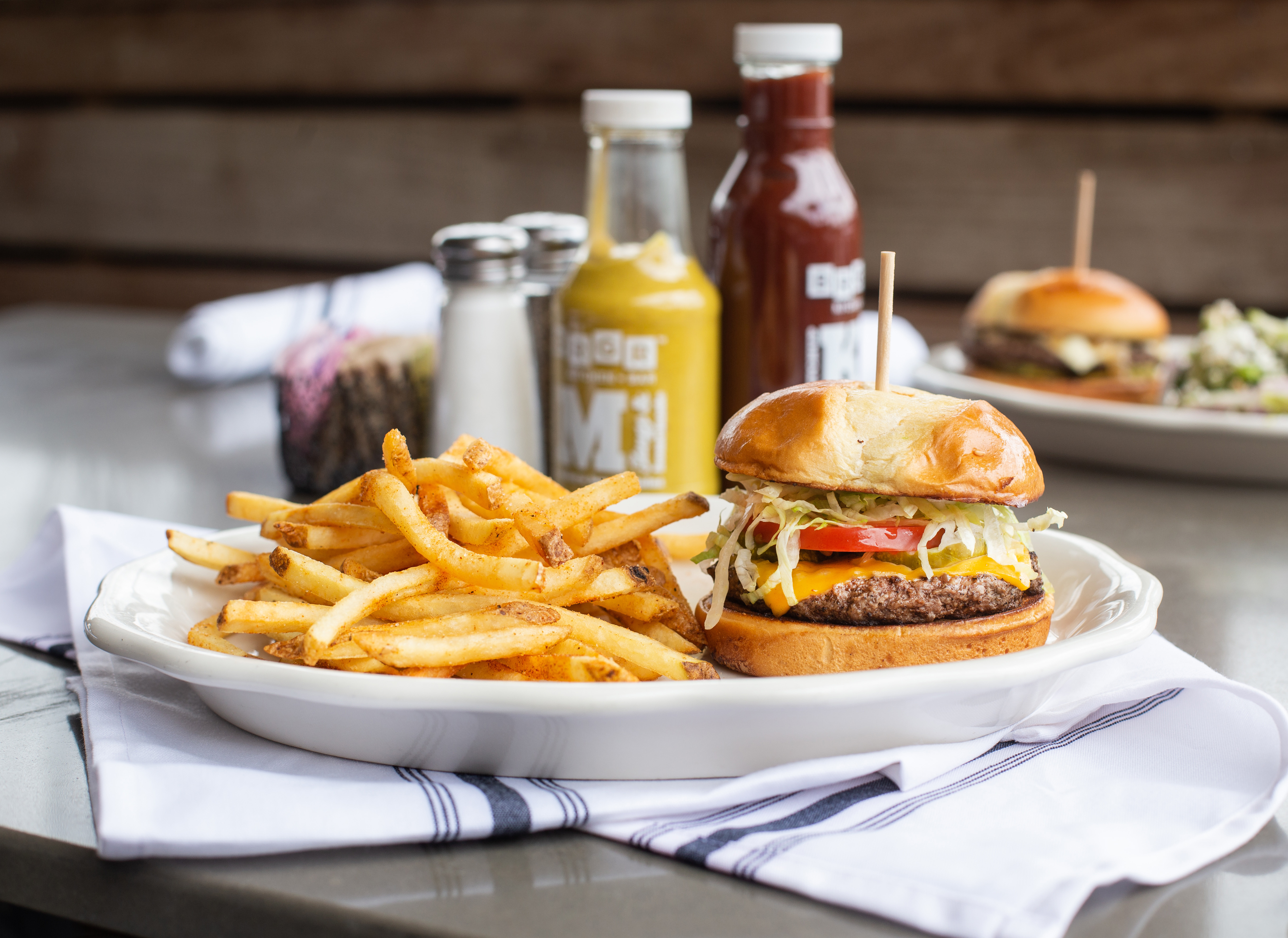 Why BRGR BRGR Kitchen Bar Classic American Restaurant In Kansas   39939BRGR   20190502 67 