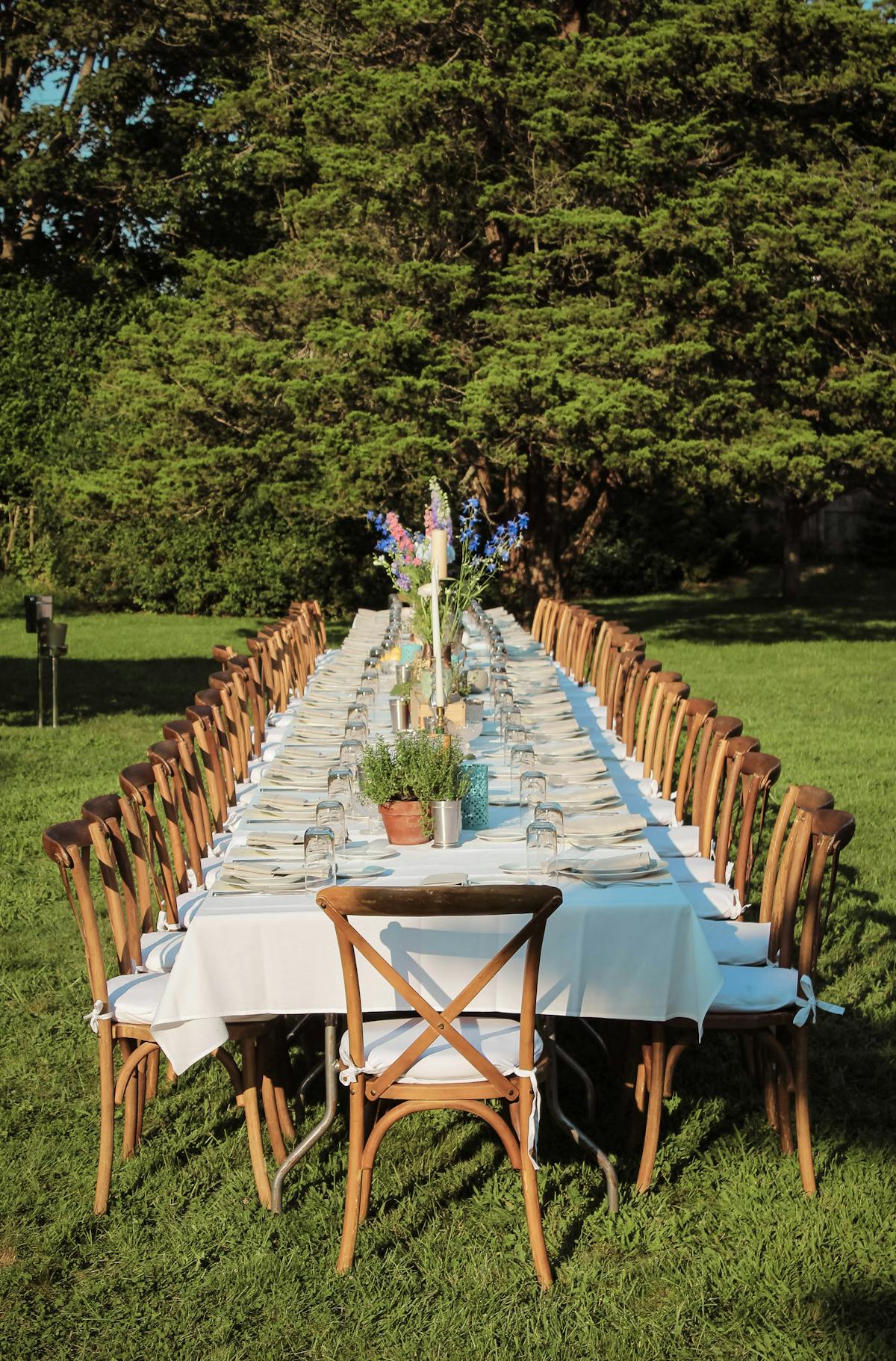 a dining event table