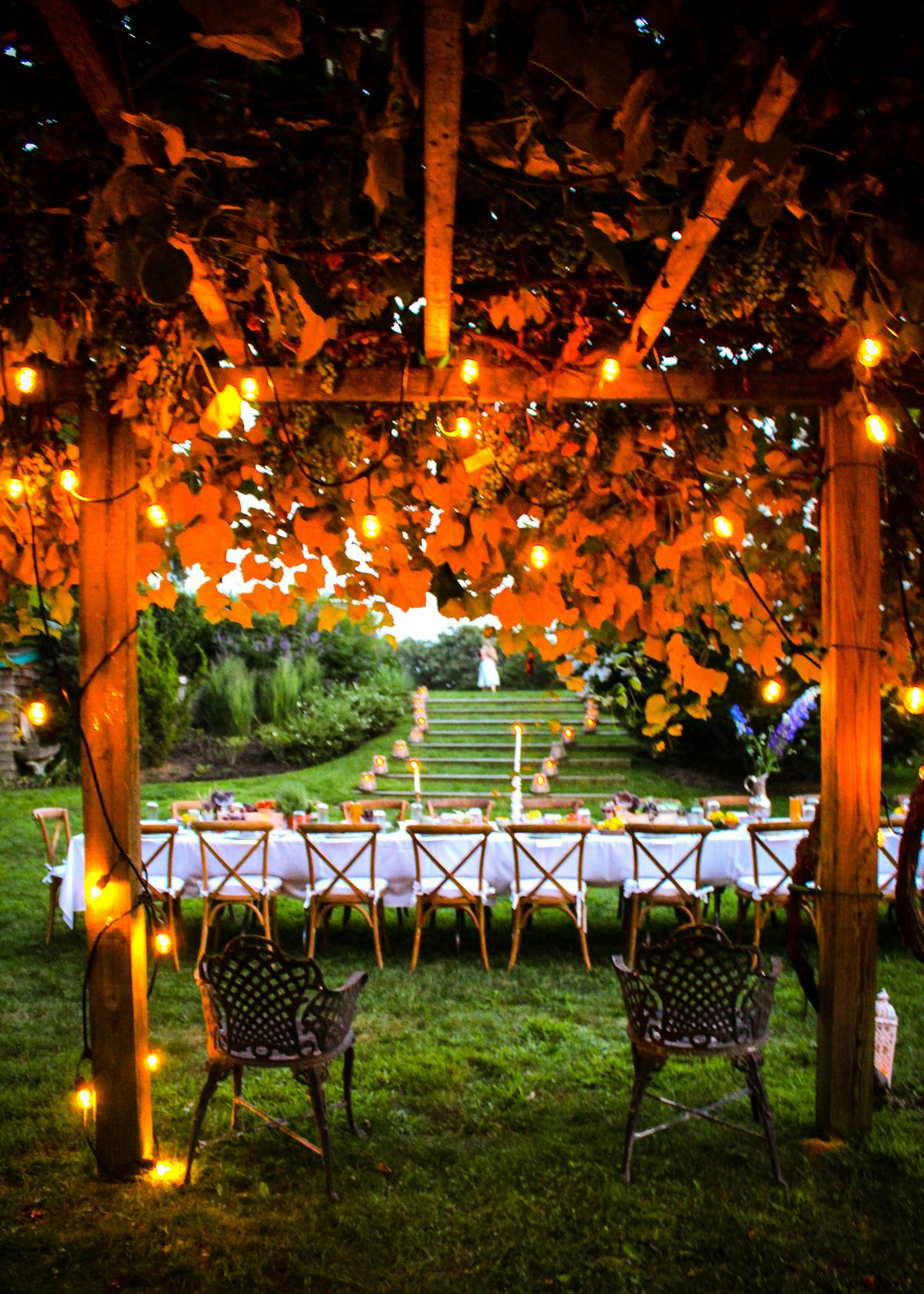 a dining event table