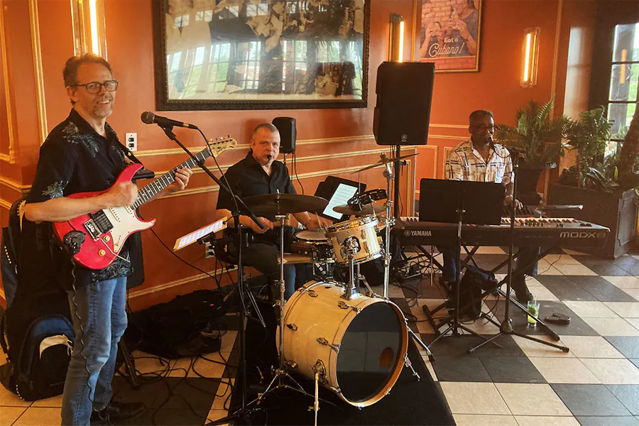 Restaurants with Live Music near Menlo Park Mall, Edison NJ Havana