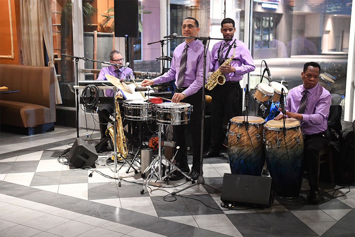 Restaurants with Live Music near Garden City NY - Havana Central