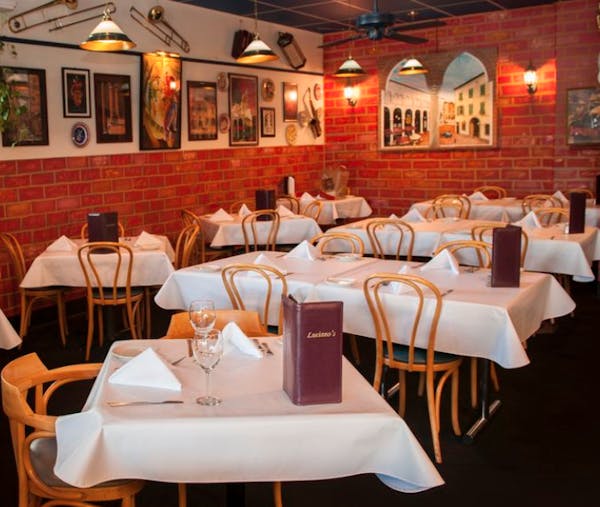 a dining room table in a restaurant