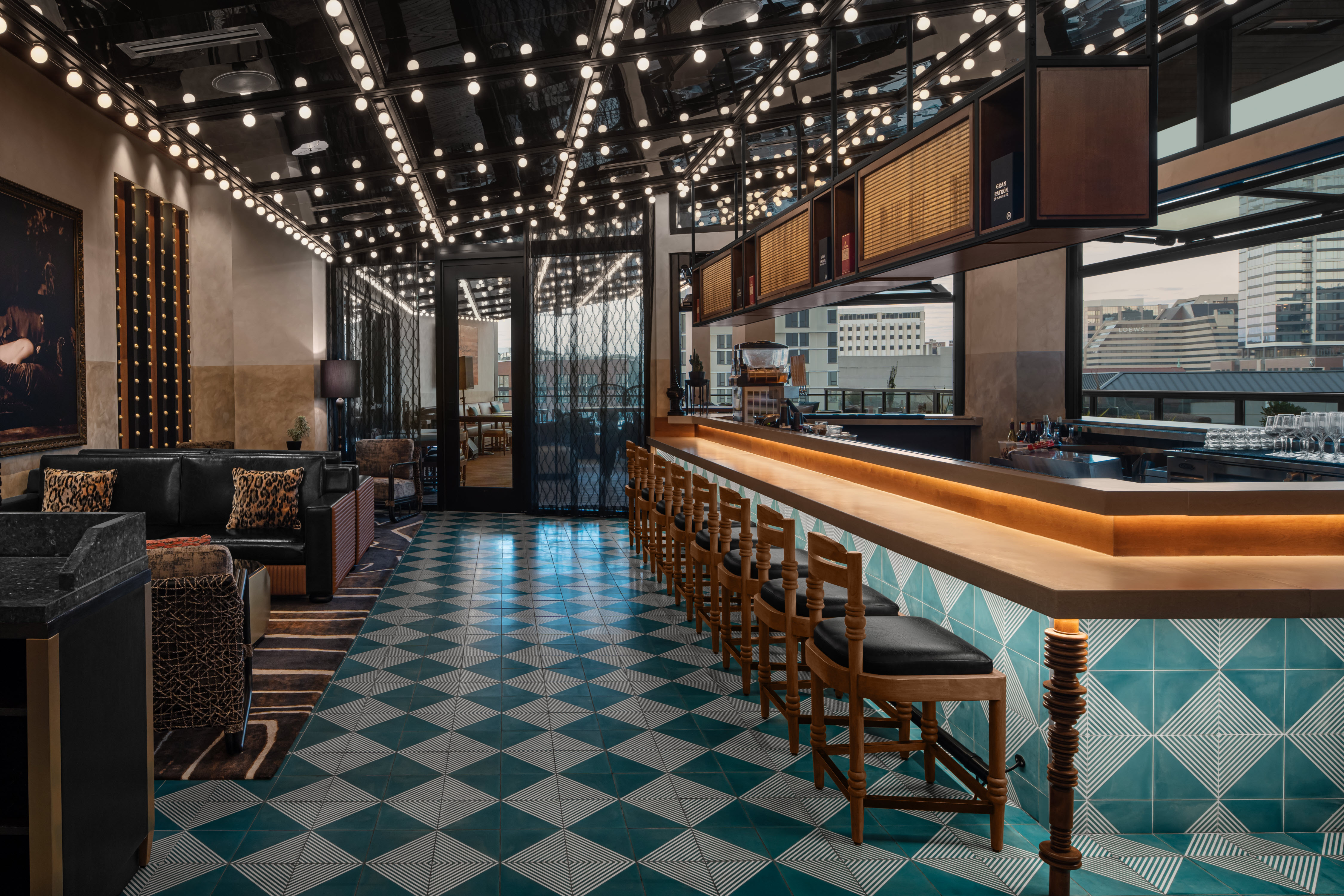 Bar photo 2