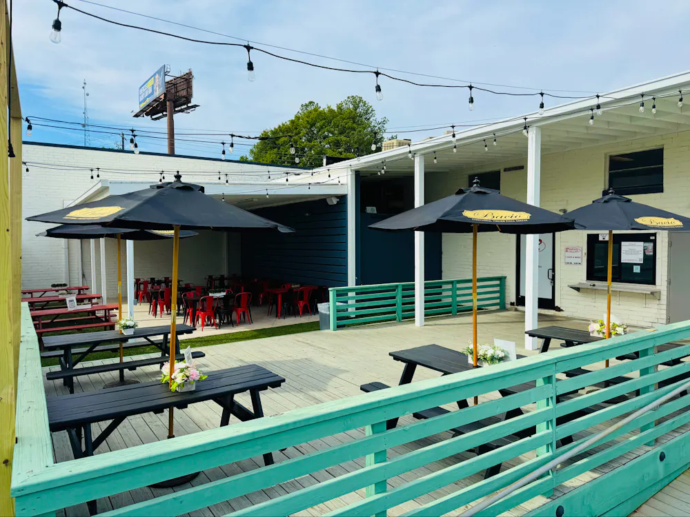Our Bambinelli's Italian Midtown patio during the day, where people an sit and enjoy pasta and pizza in Atlanta
