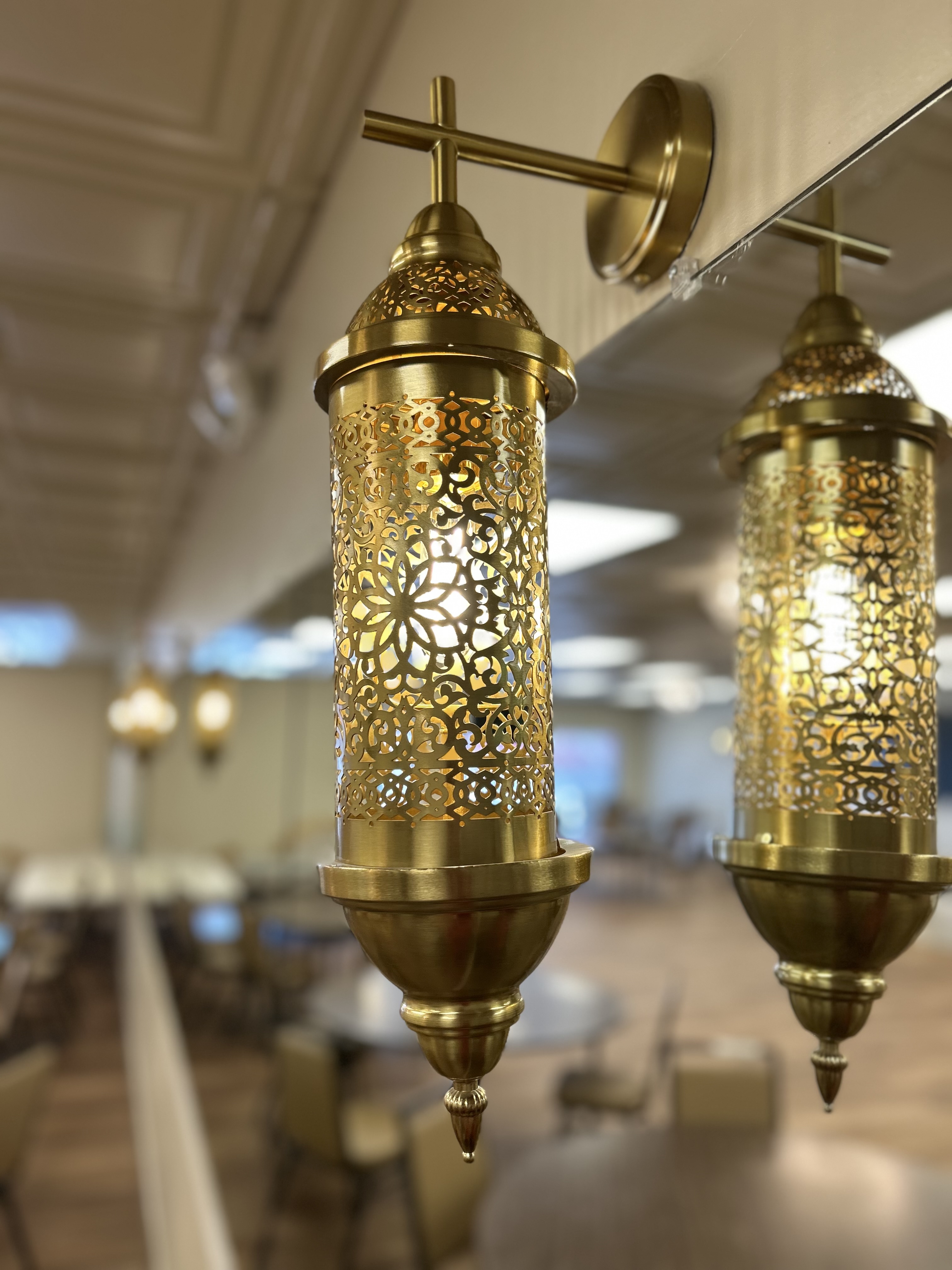 banquet hall latern lighting