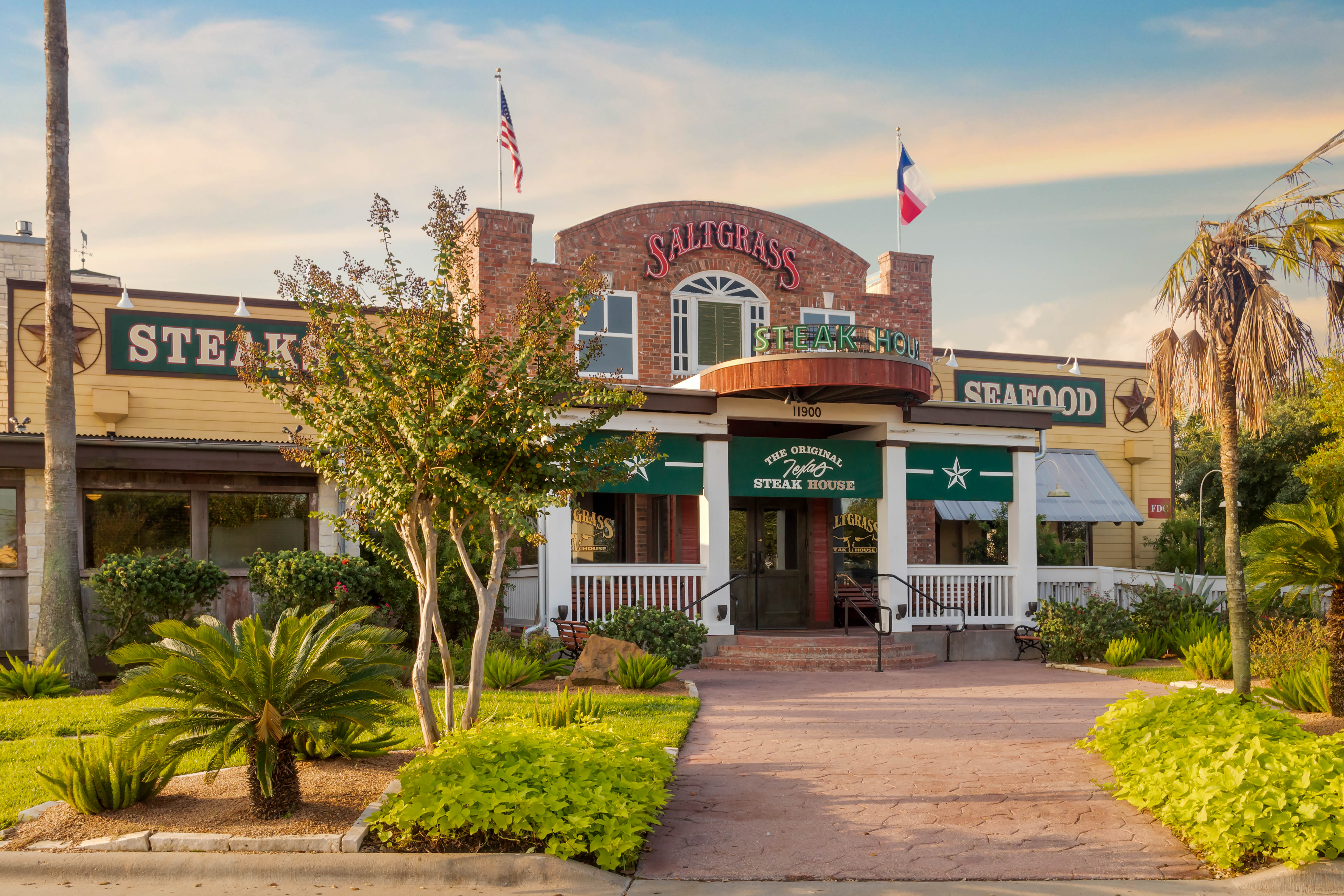 East Freeway Hours + Location Saltgrass Steak House