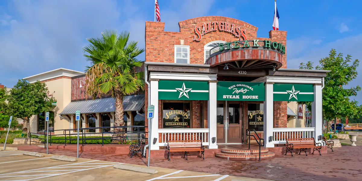 Saltgrass Steak House - Photo 2