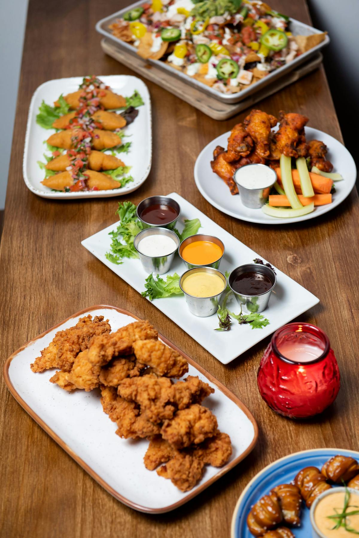 Lucky's Lounge happy hour appetizers