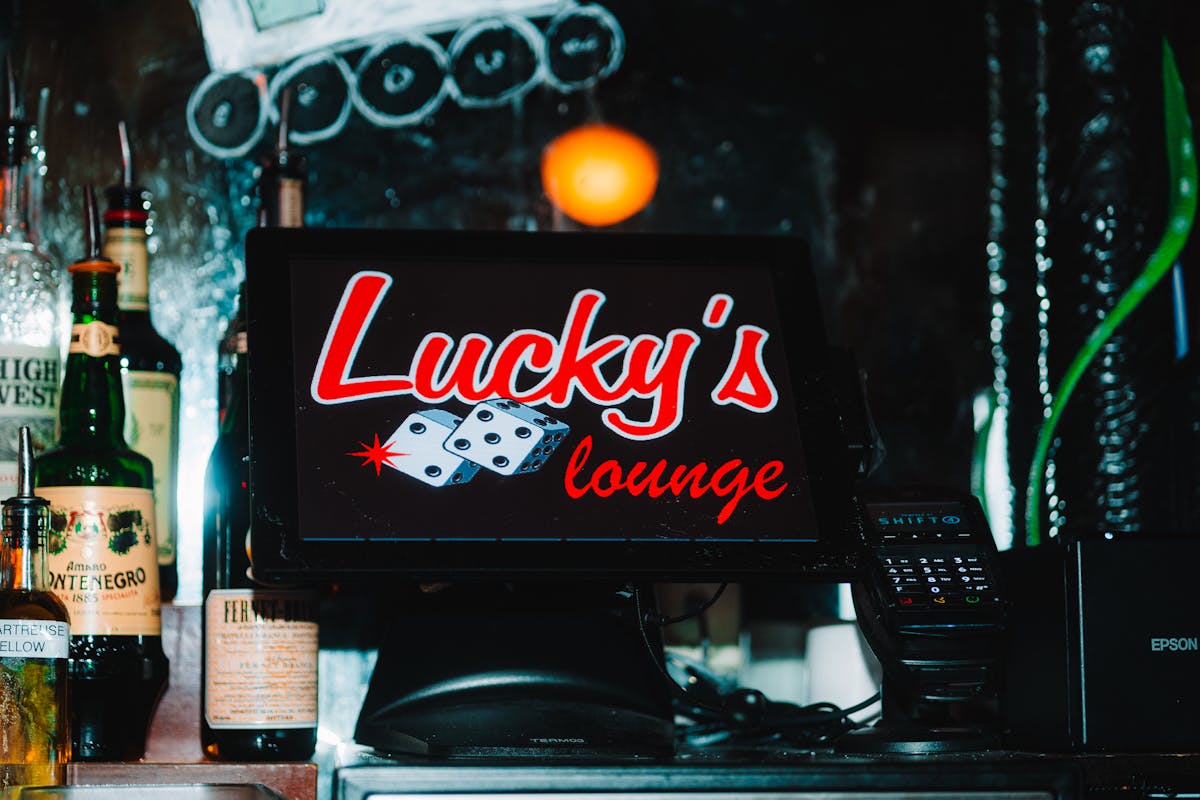 luckys lounge st patricks day