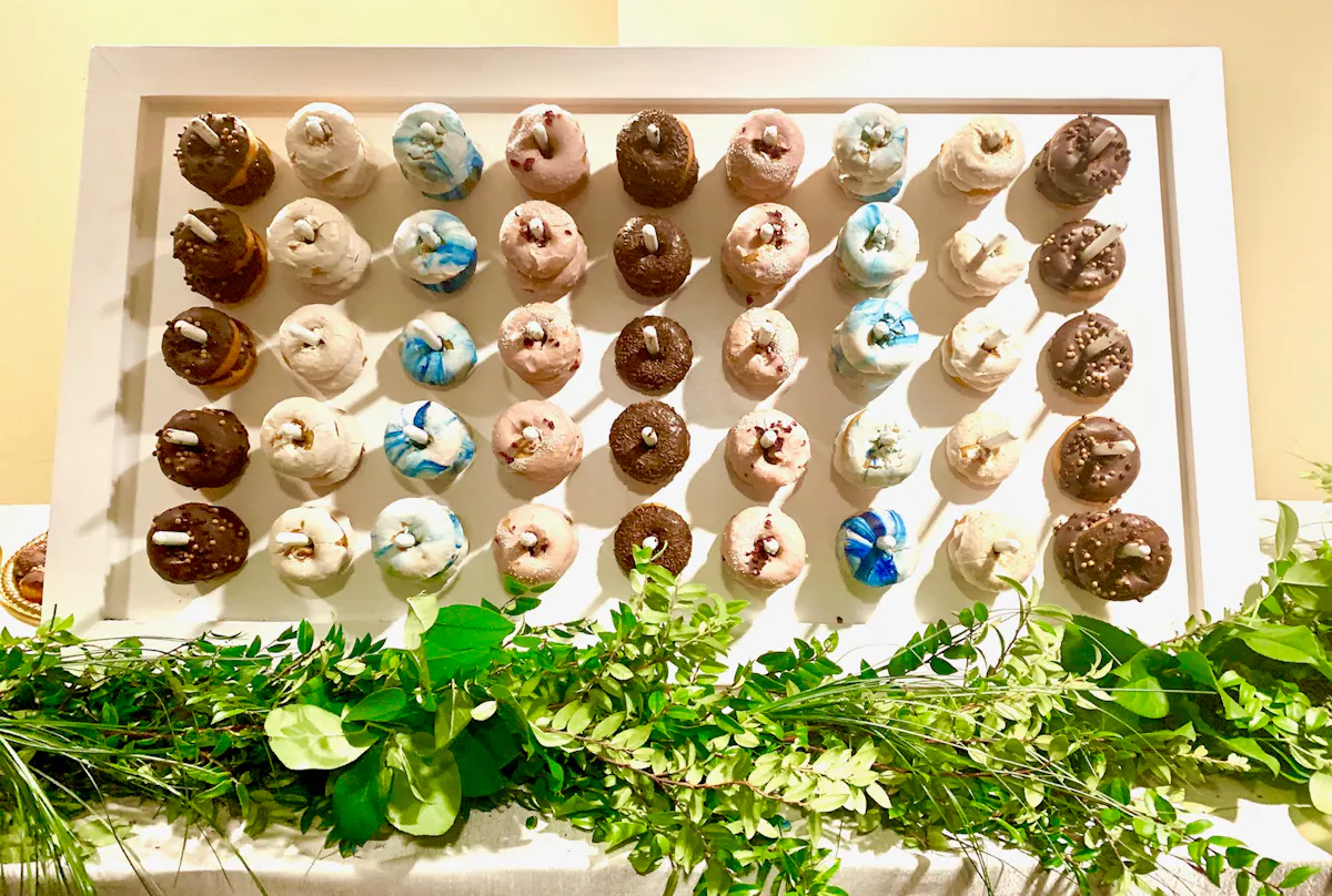 catering donuts