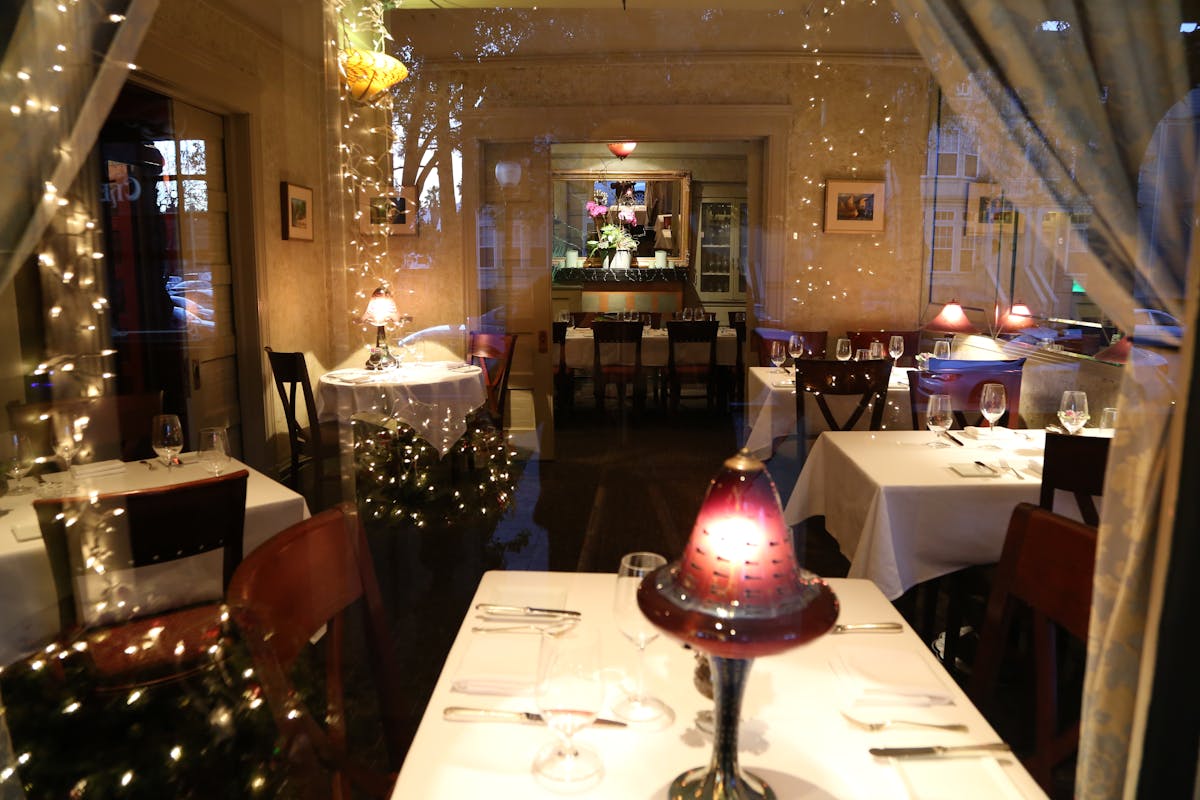 a large dining room filled with furniture