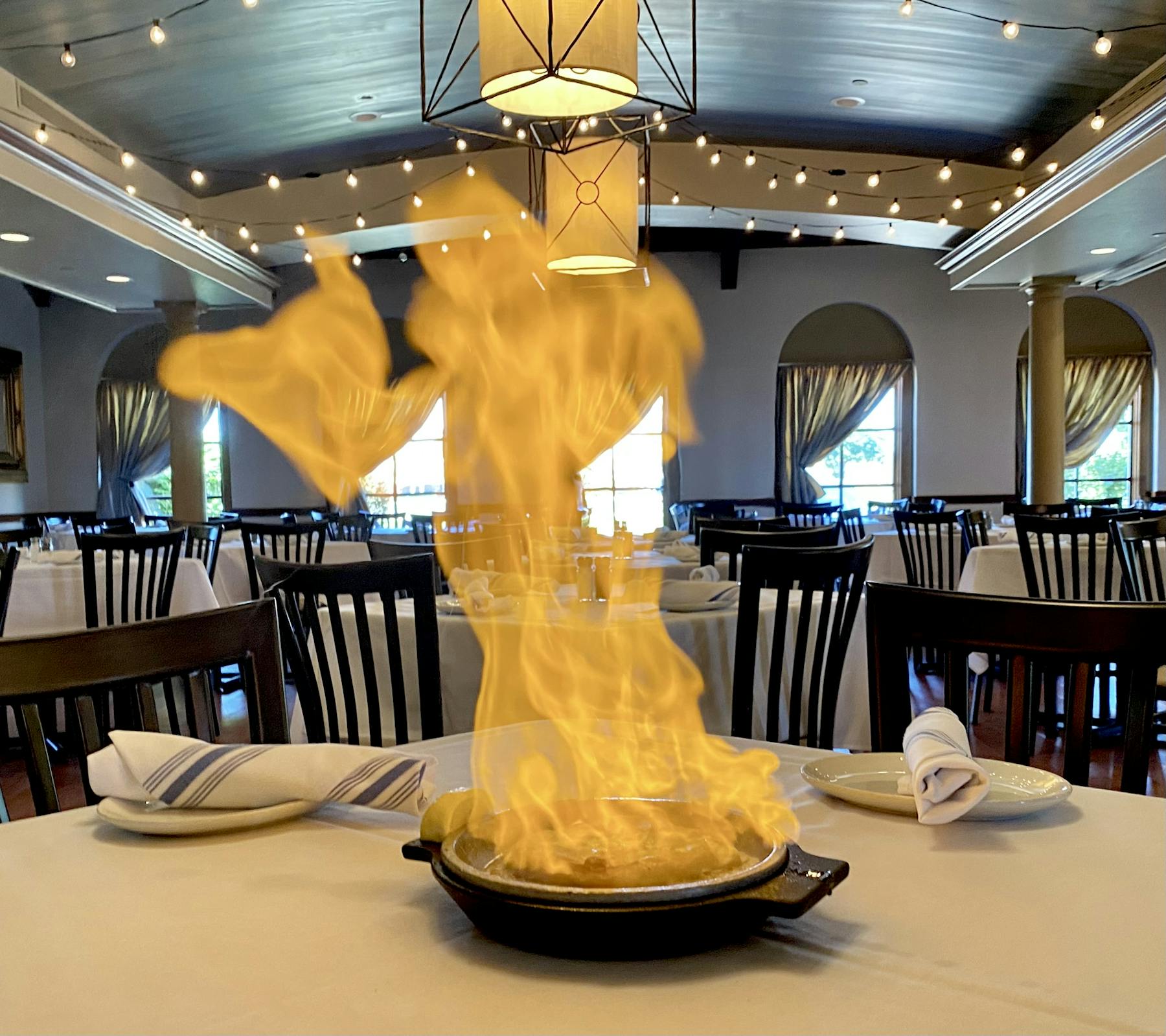 Menus | Basils Dining in Aurora, IL