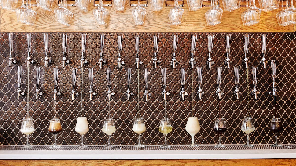 tap beers filling up