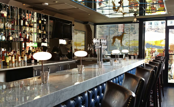 The Black Hound cocktail lounge