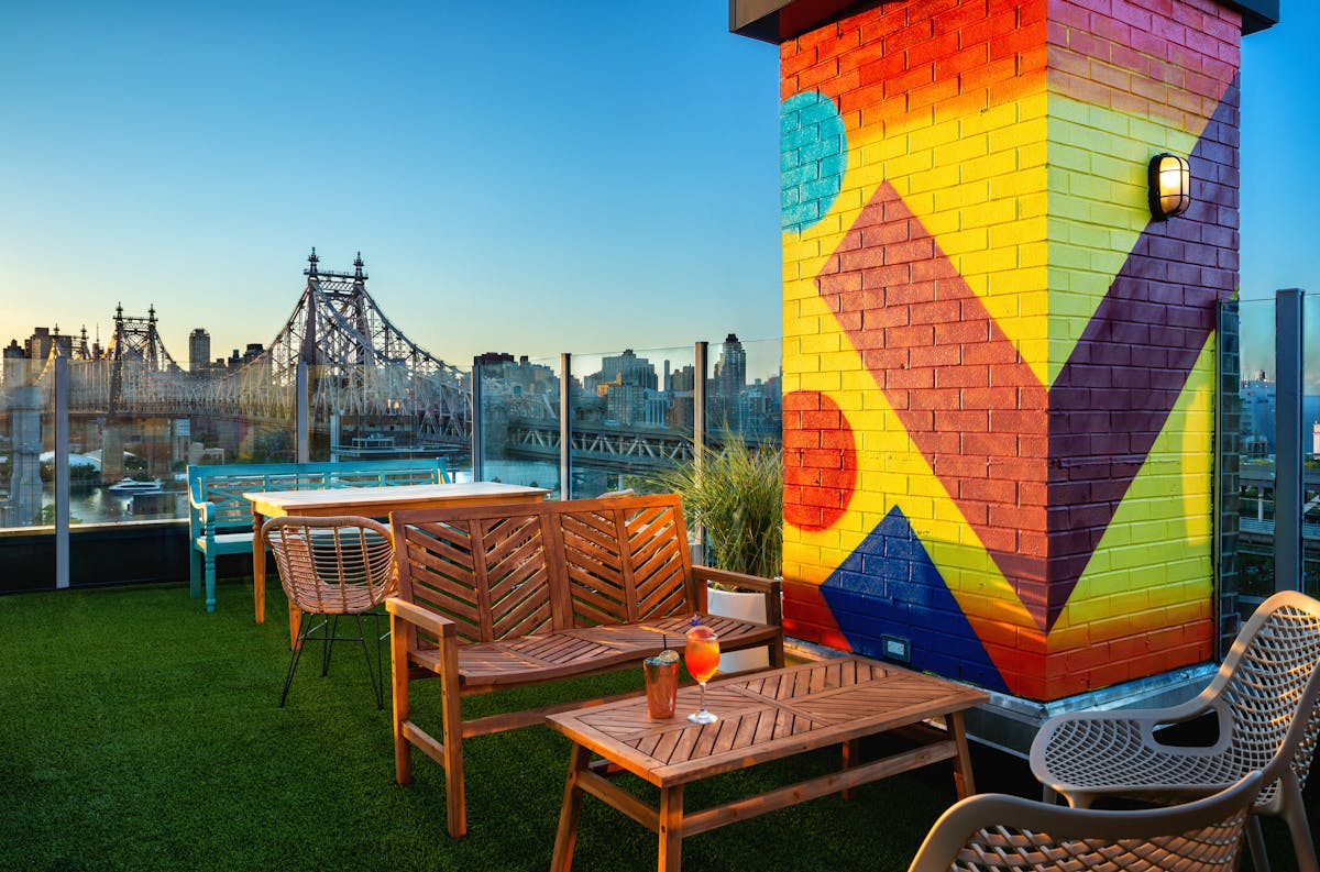 Savanna Rooftop Bridge View