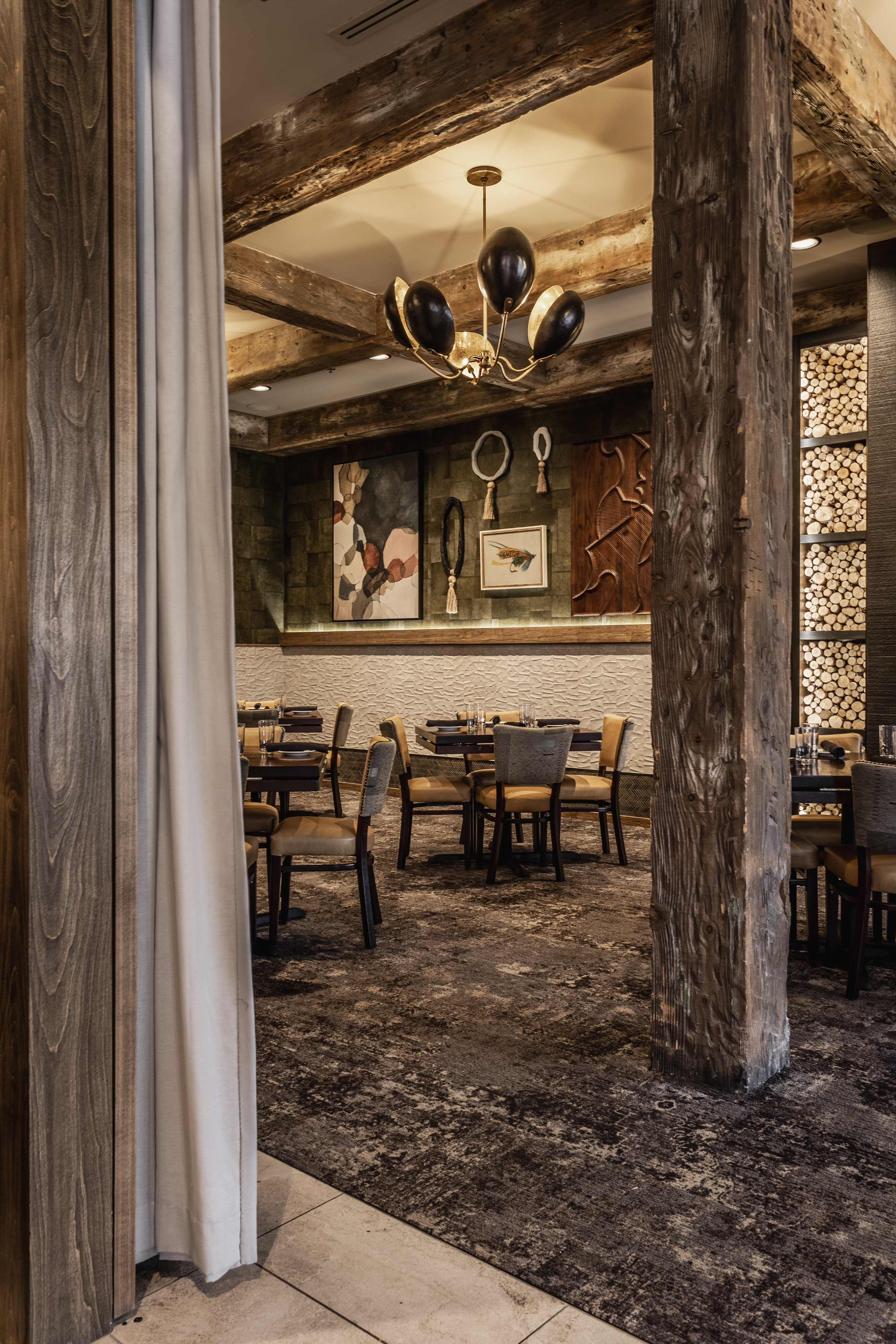 Stone Creek restaurant dining area