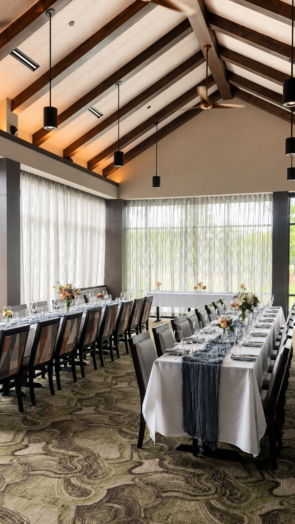 Stone Creek restaurant dining area