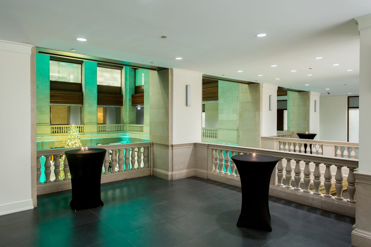 Large Historical Chicago Venue for Corporate Networking Events