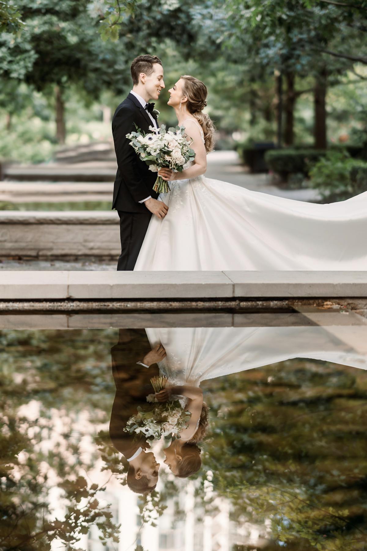 Wedding shots at Art Institute of Chicago