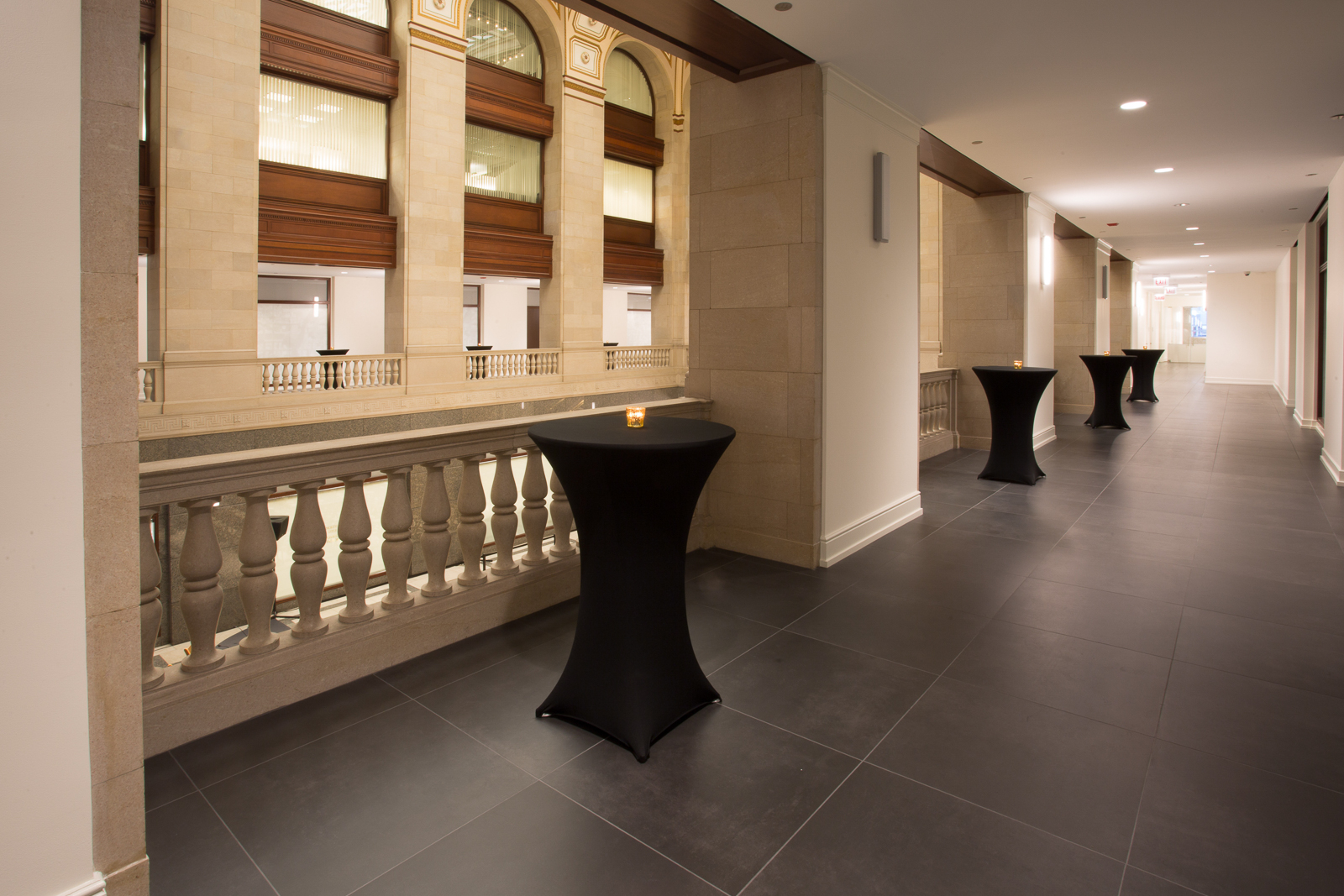 A timeless classic Chicago event venue cocktail reception