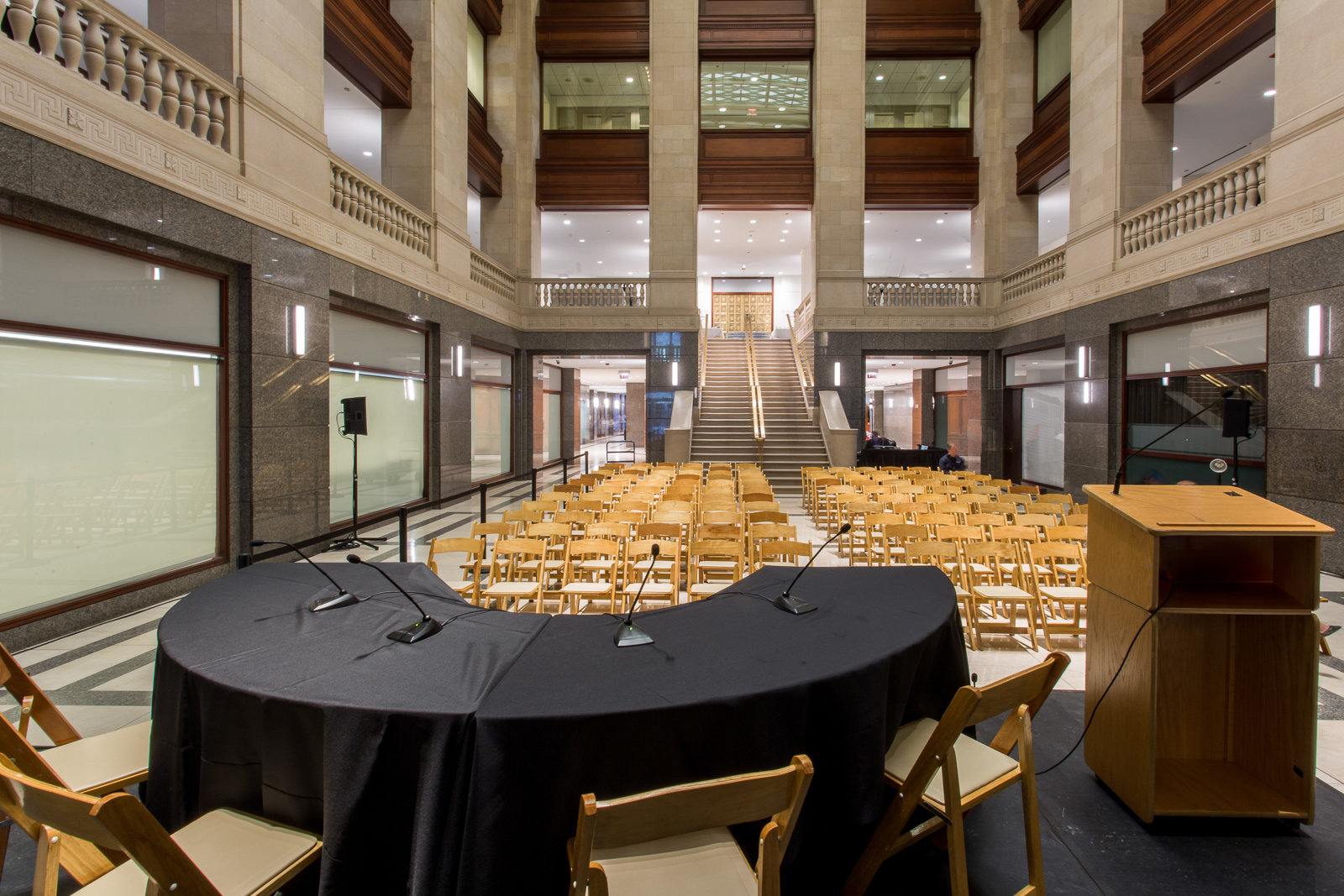 Large Historical Chicago Event Venue for Conferences Meetings and Speakers
