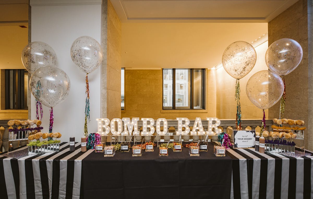 bomboloni catering display
