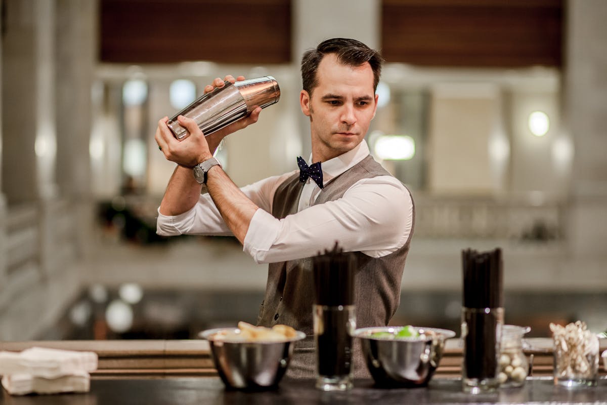 A Timeless Classic Historical Chicago Event Venue Holiday Party Bartender
