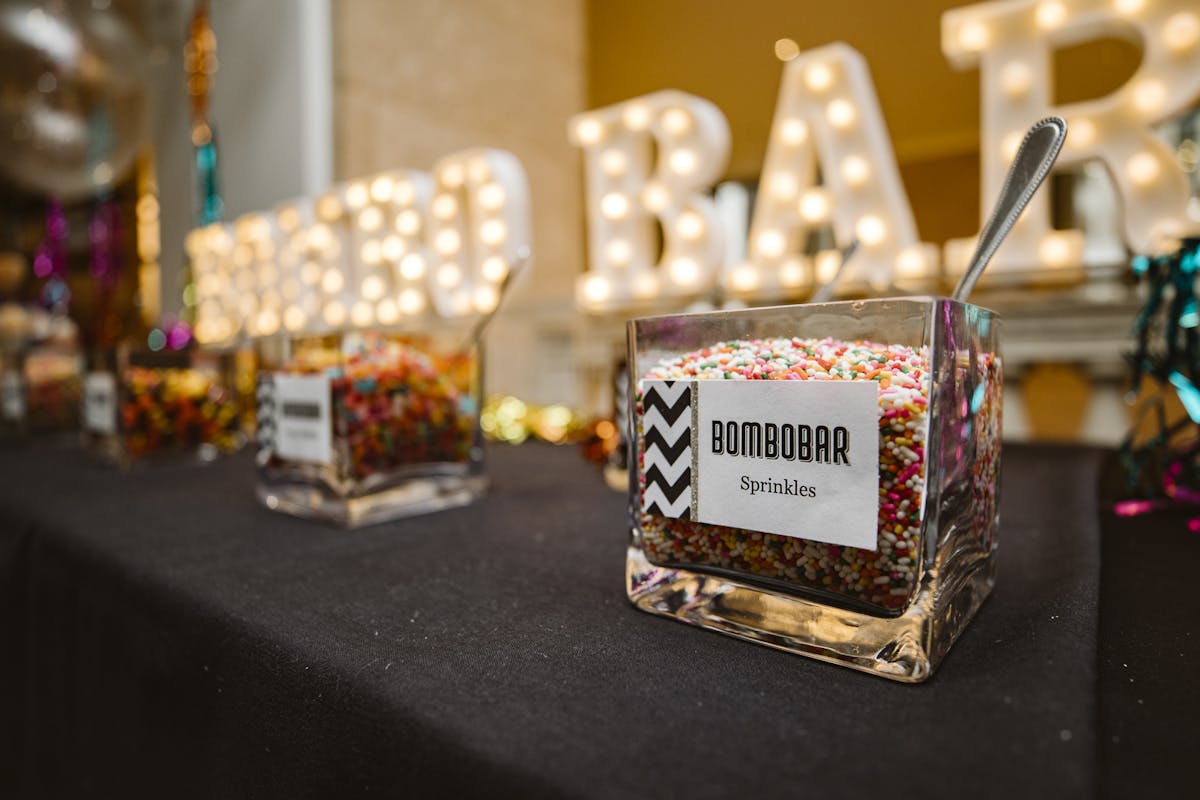 bomboloni catering display