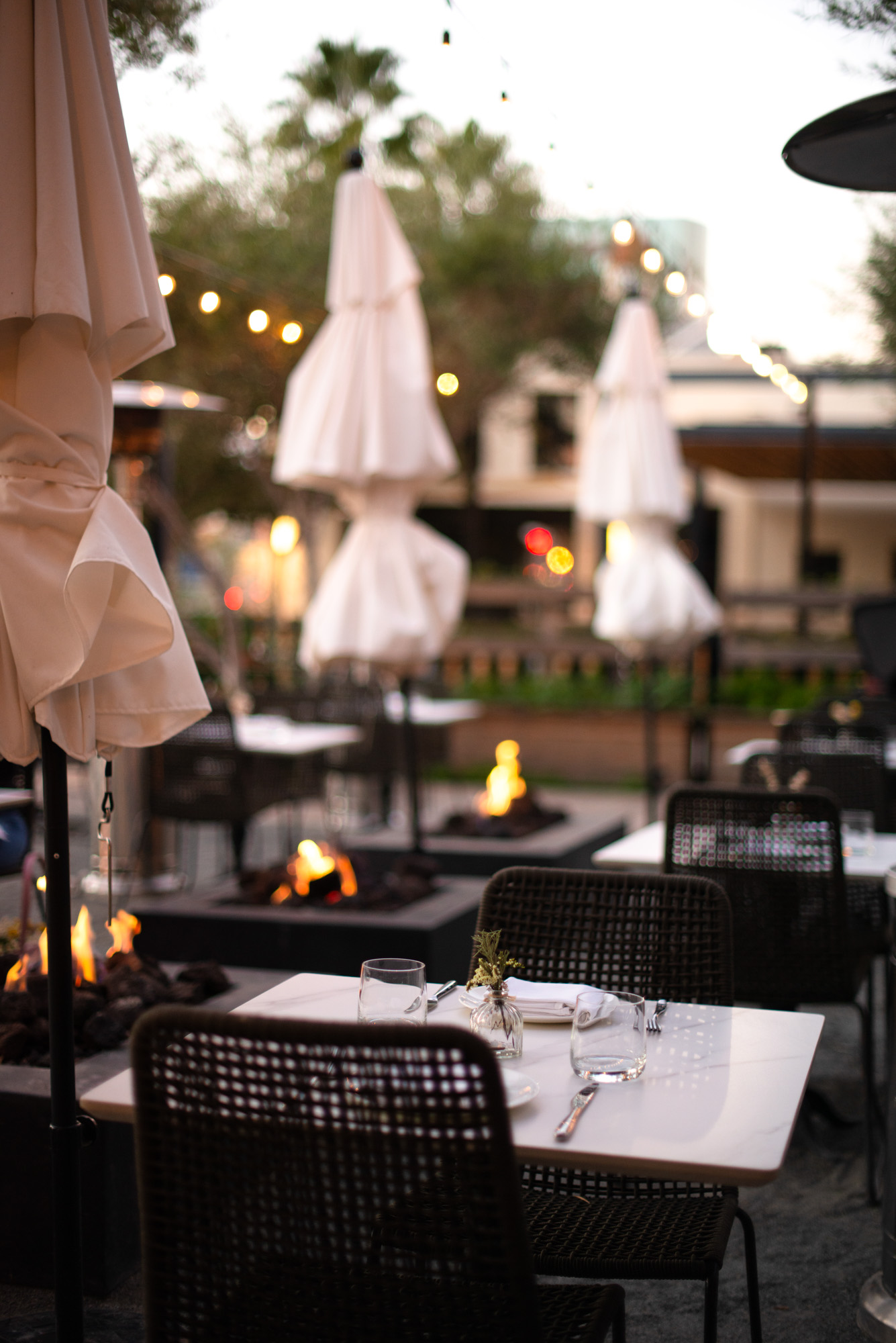 a table topped with lots of furniture