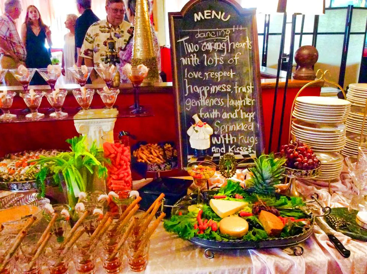 a bunch of food is on display in a store
