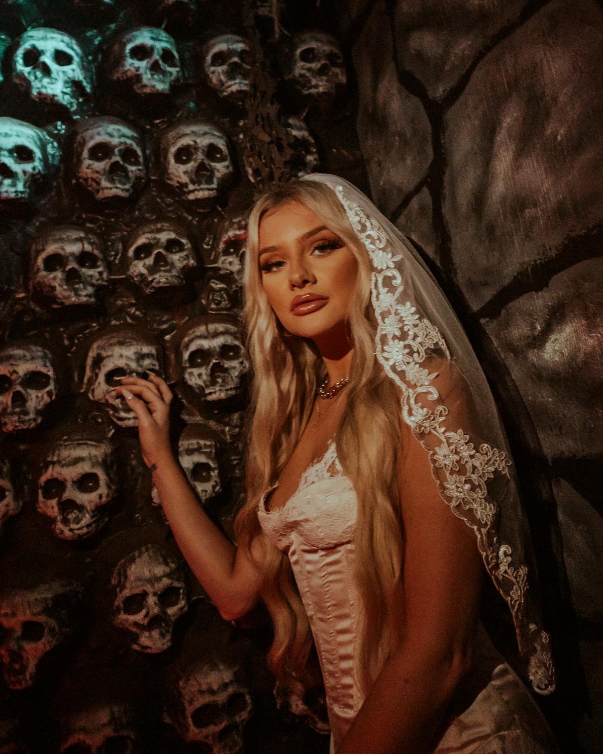 Halloween skulls and dead bride costume