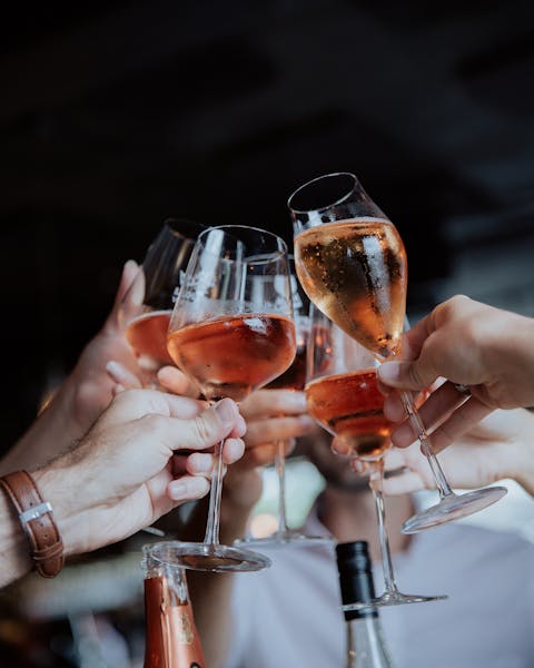 Overland Park Wine Club Louie's Wine Dive American Restaurant & Bar