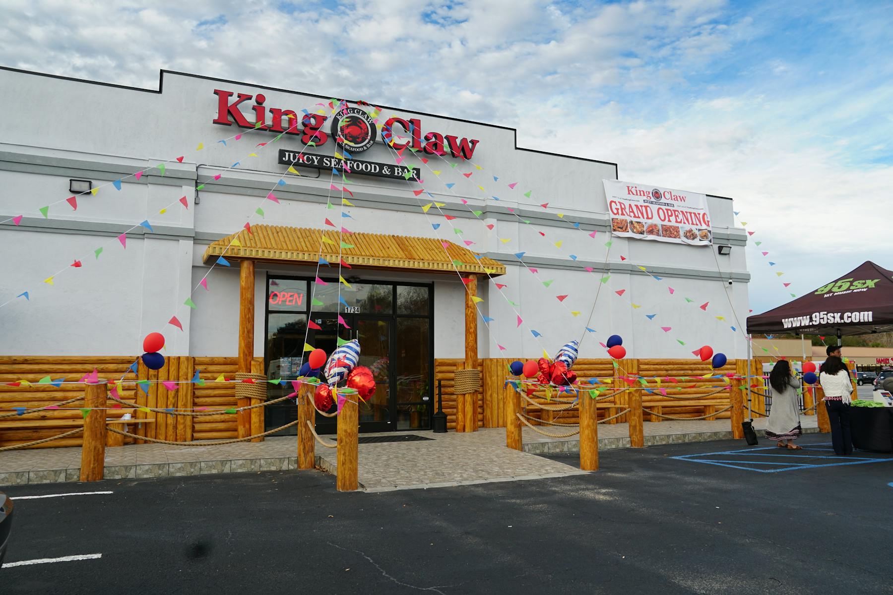 King Claw Juicy Seafood Bar, Charleston, SC
