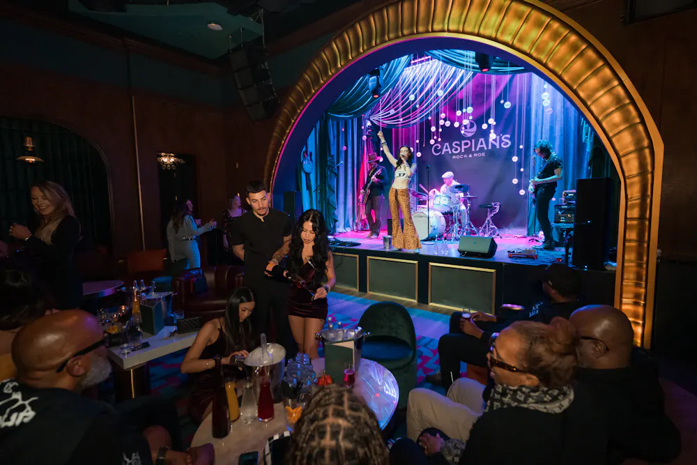 Las Vegas live music speakeasy singer preforming at caspians