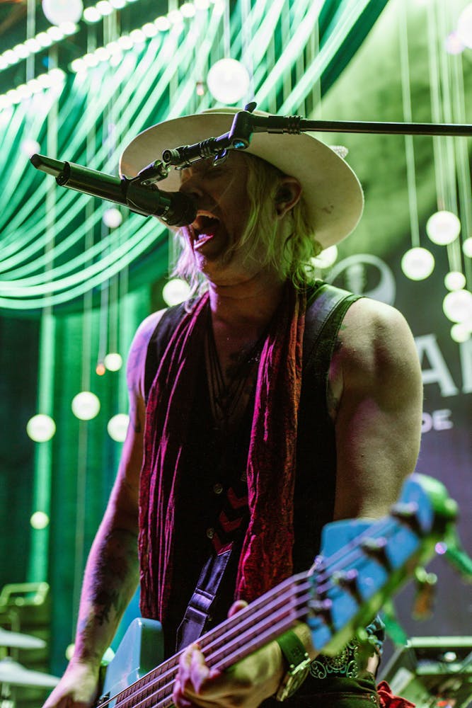 Bryce soderberg from life house singing Las Vegas live music