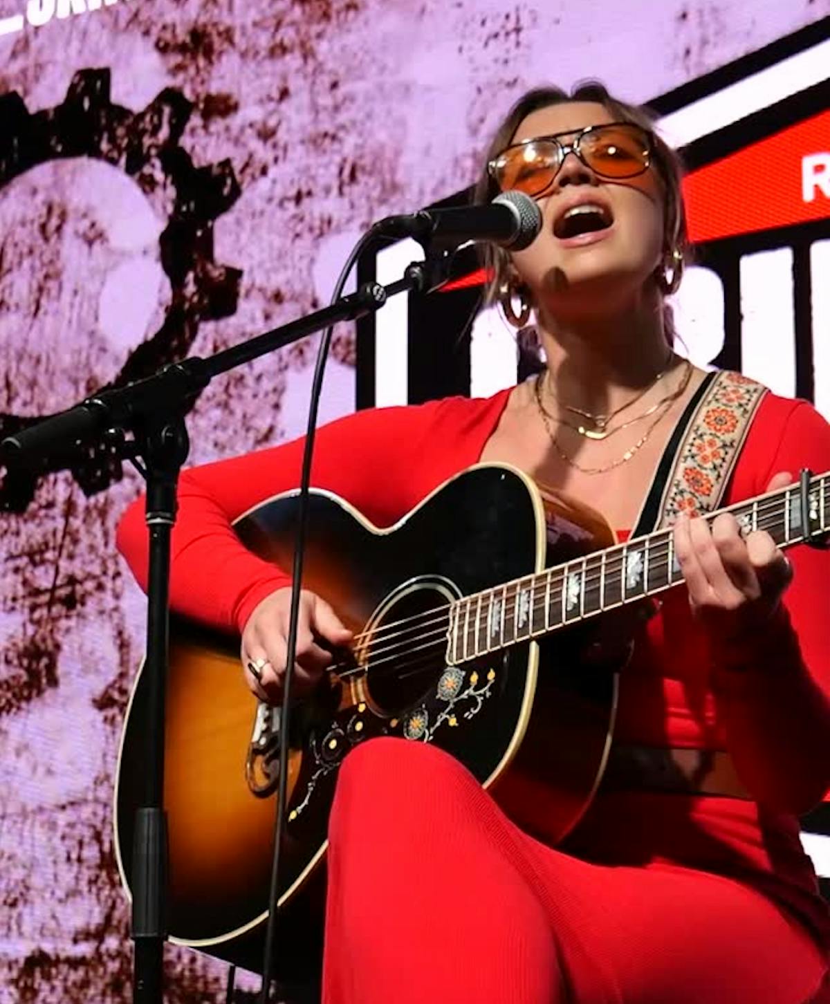 COUNTRY CONCERT SUNDAYS BEST