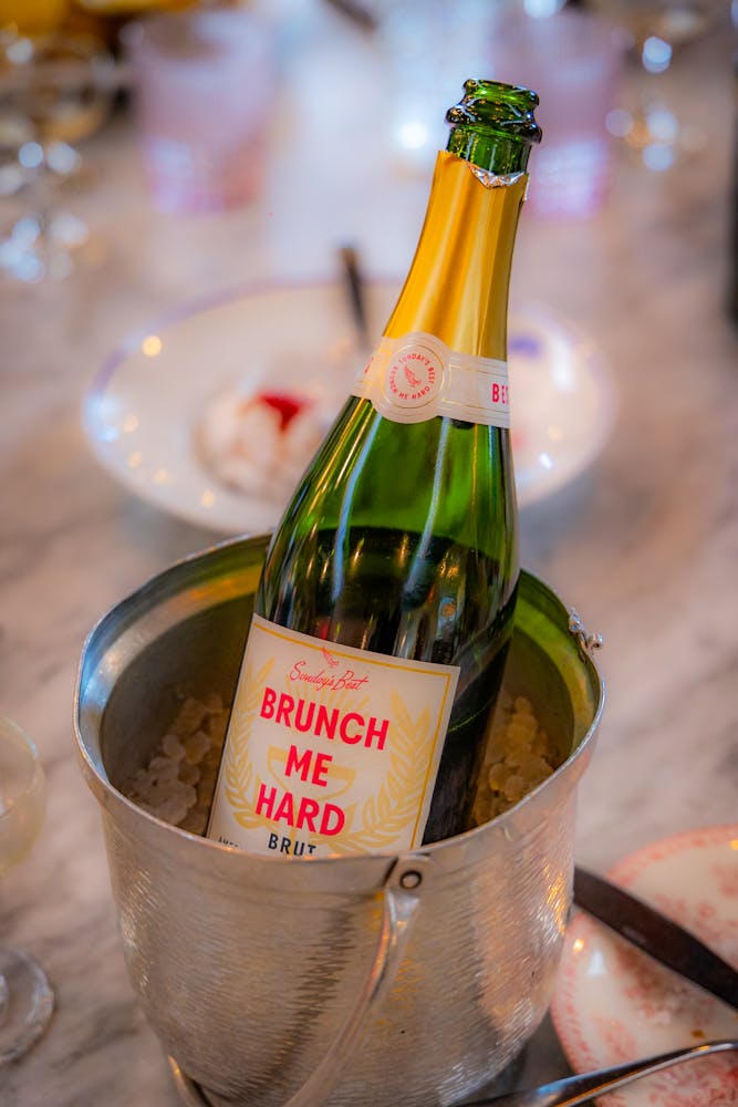 Brunch me hard brut bottle open