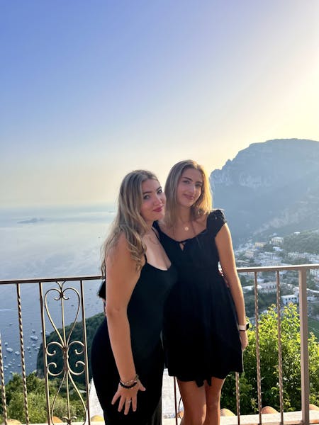 Photo of Hanna & Janis
