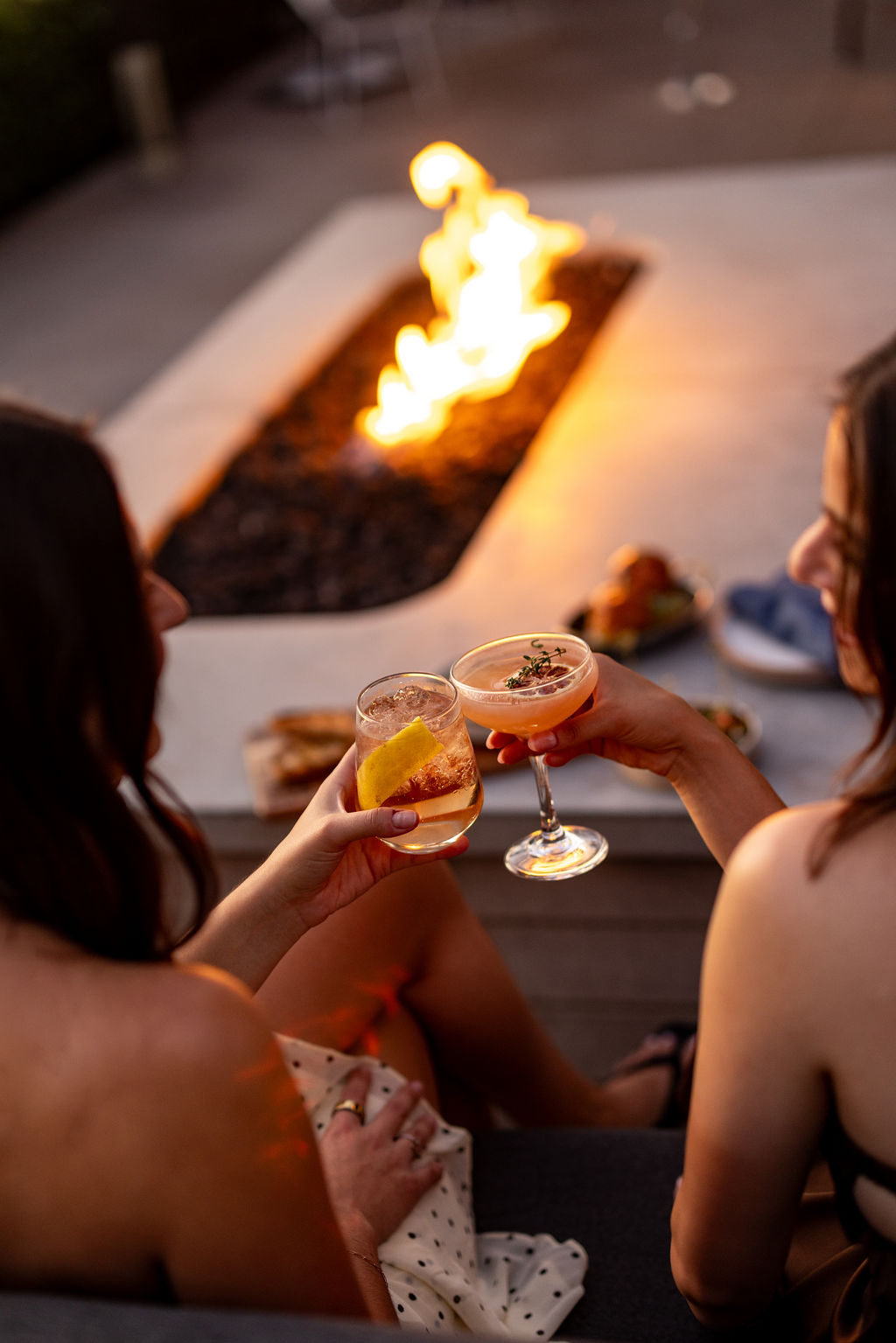 friend drink cheers