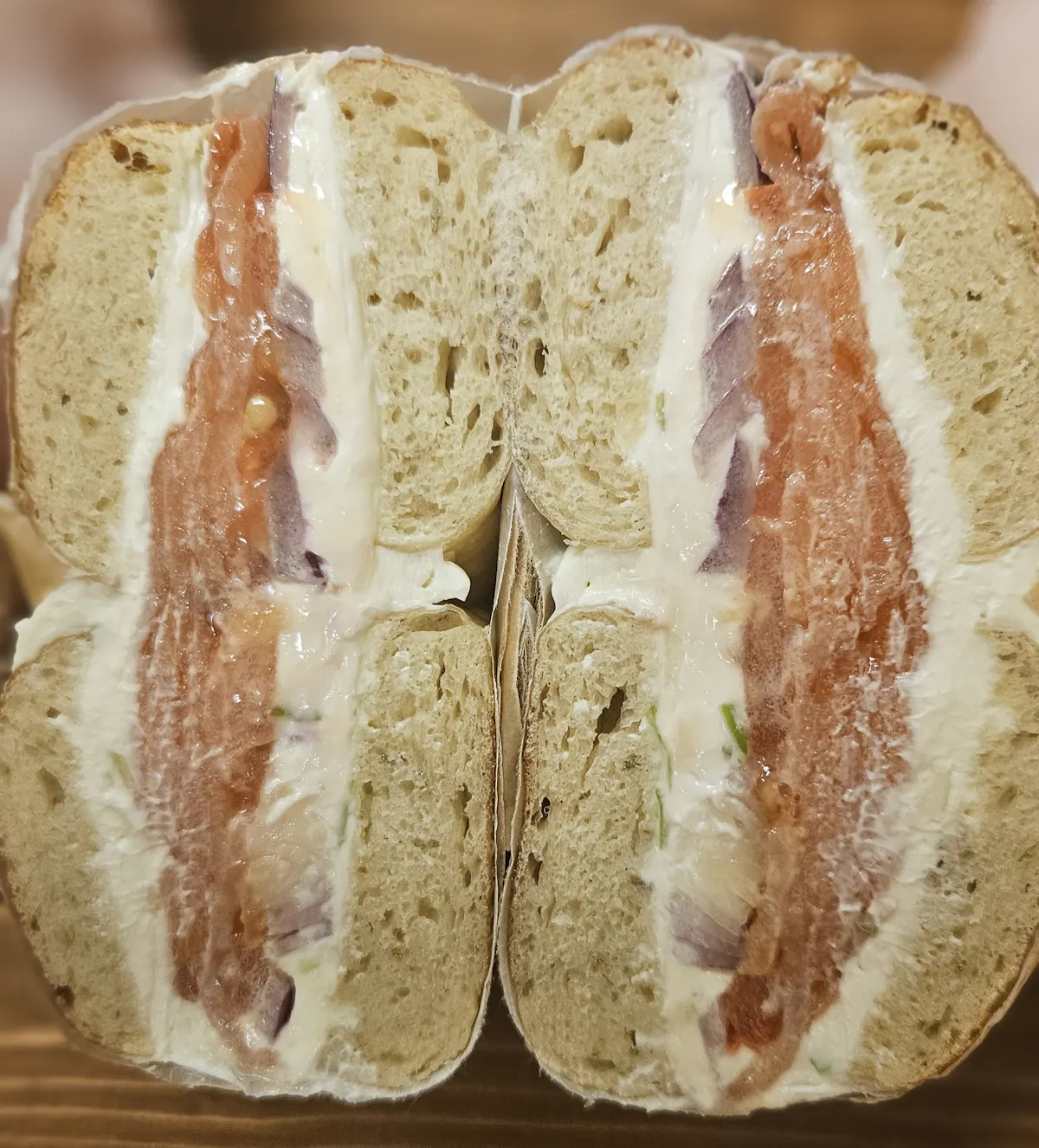 Bagel w/ lox