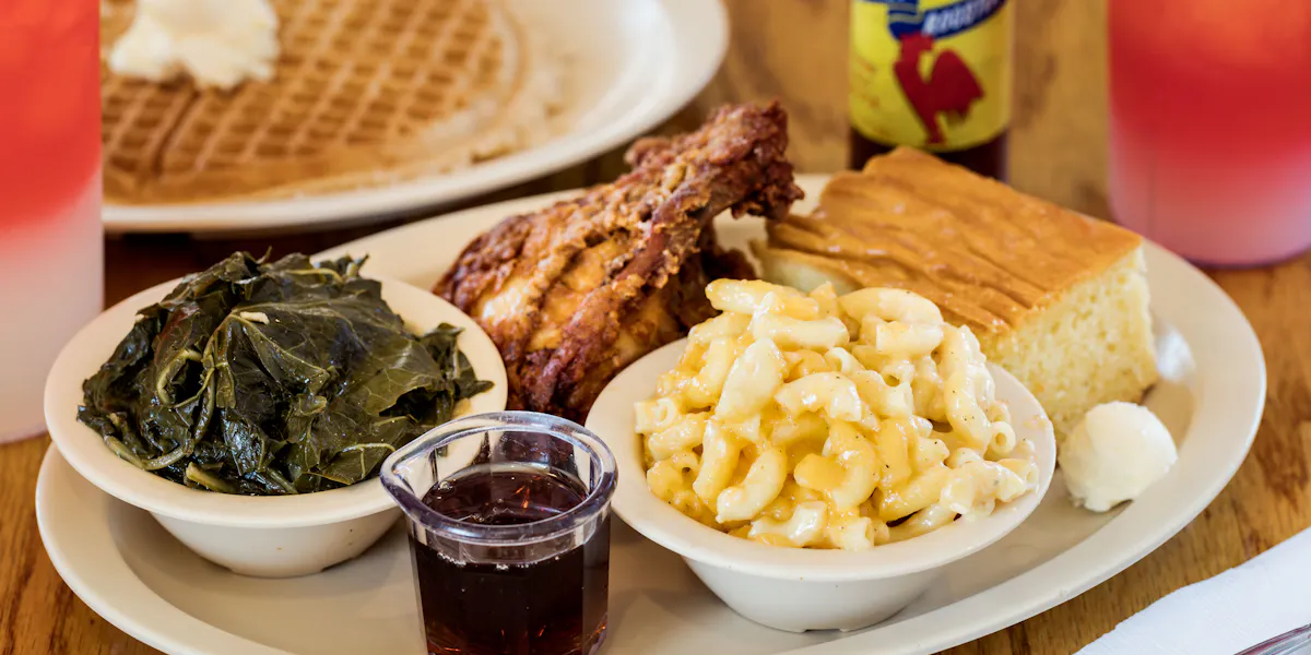 La Brea | Hours + Location | Roscoe's Chicken & Waffles | Soul Food