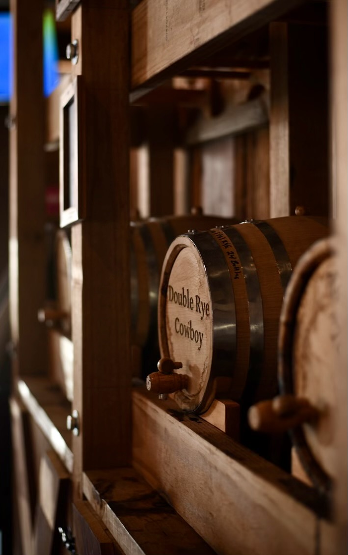a close up of a barrel