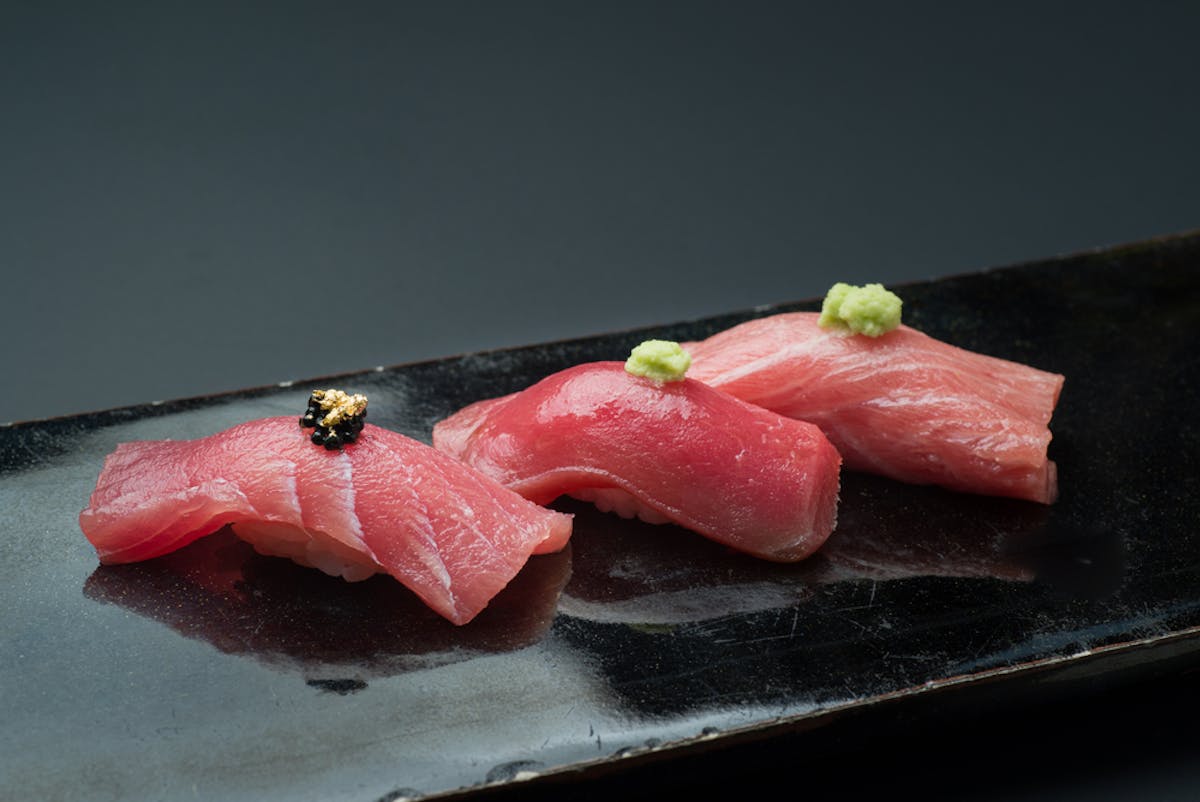 chutoro & otoro sushi with black background