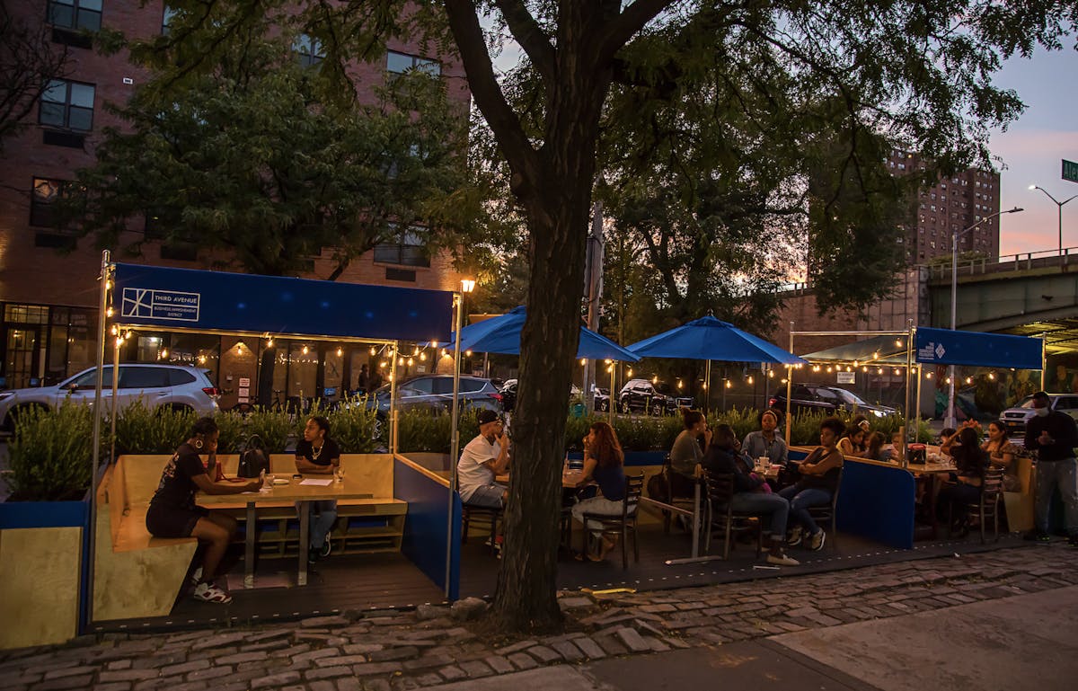 Outdoor dining in NYC